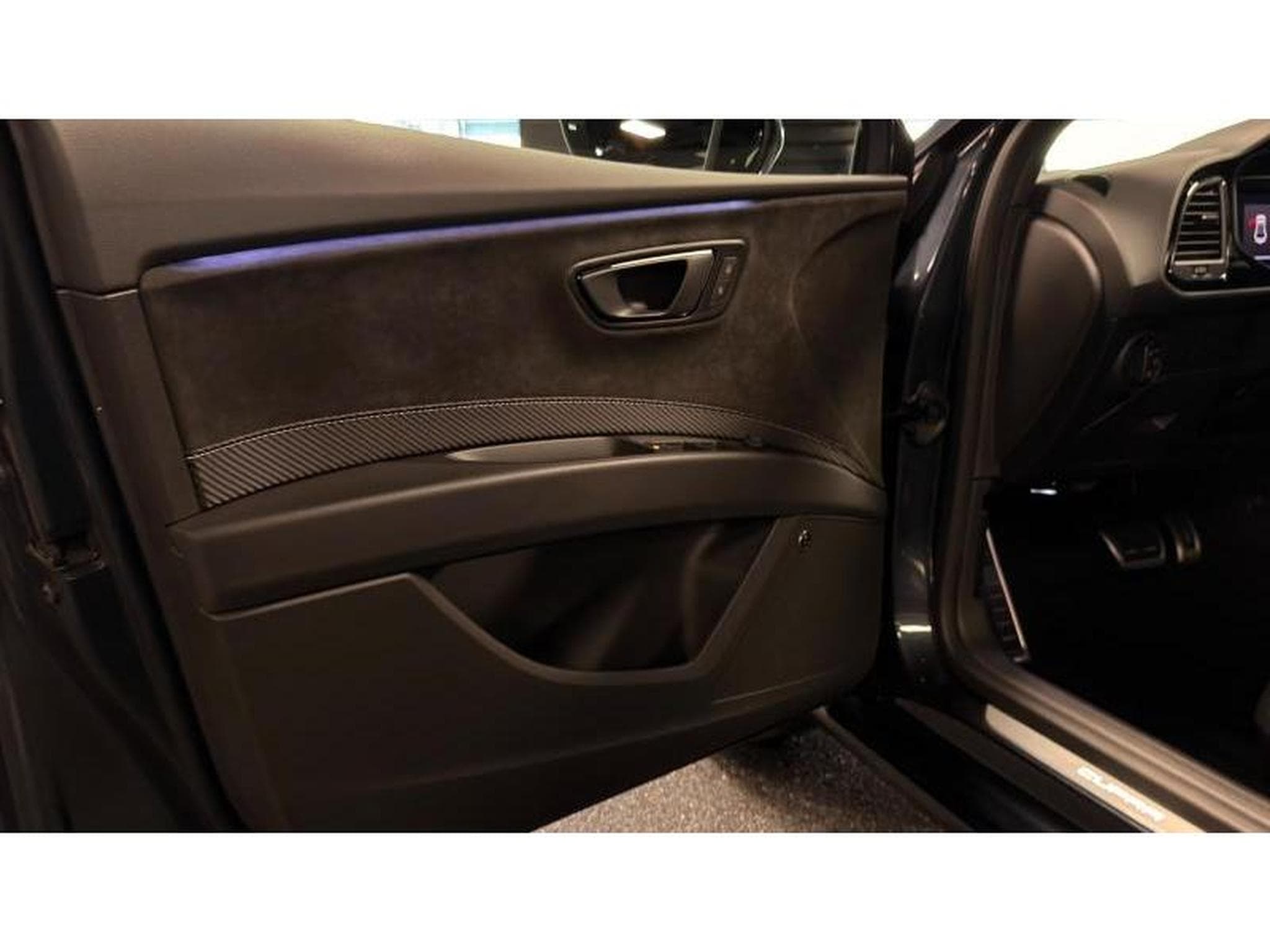 Seat Leon Cupra (2020) - Photo 11