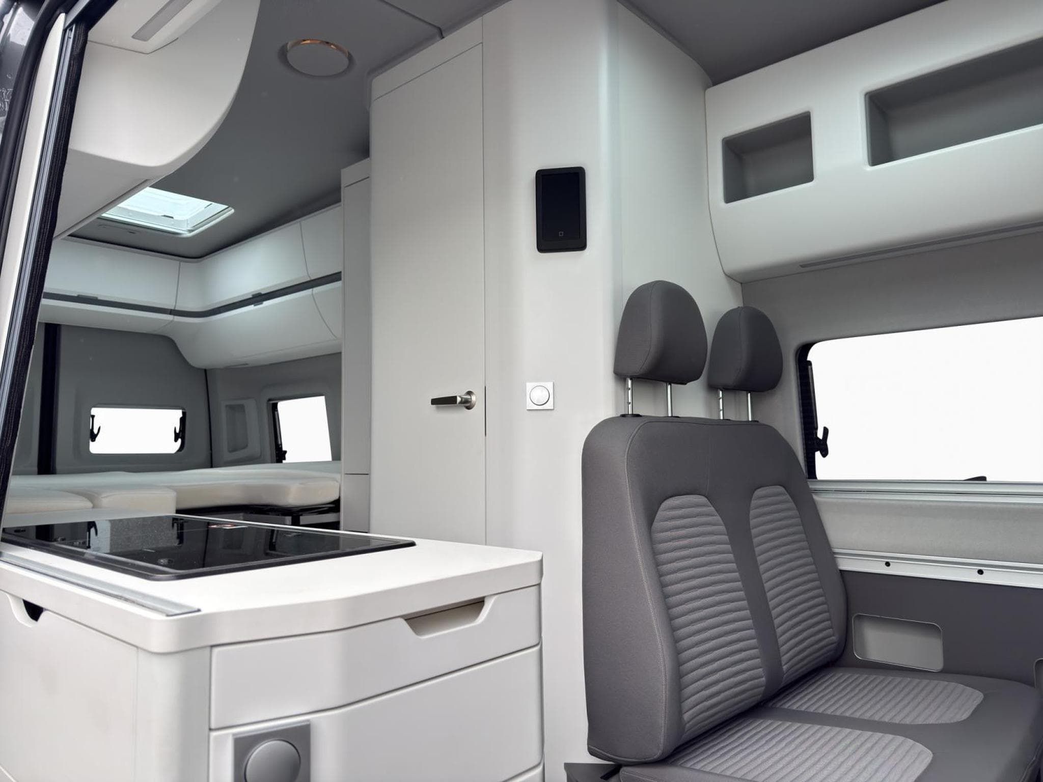 VW Crafter Grand California 680 (2026) - Photo 11