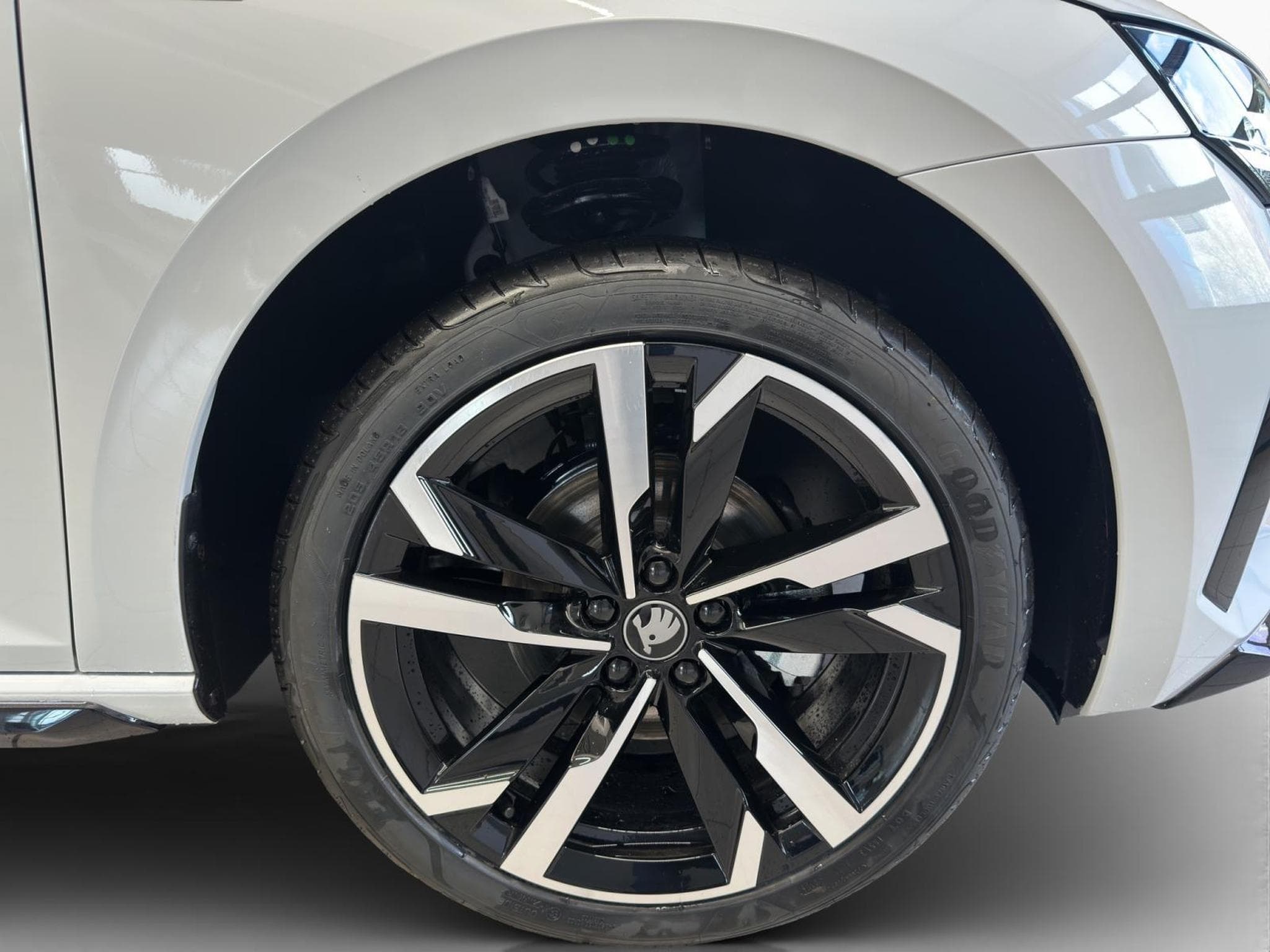 Skoda Scala Monte Carlo (2026) - Photo 9