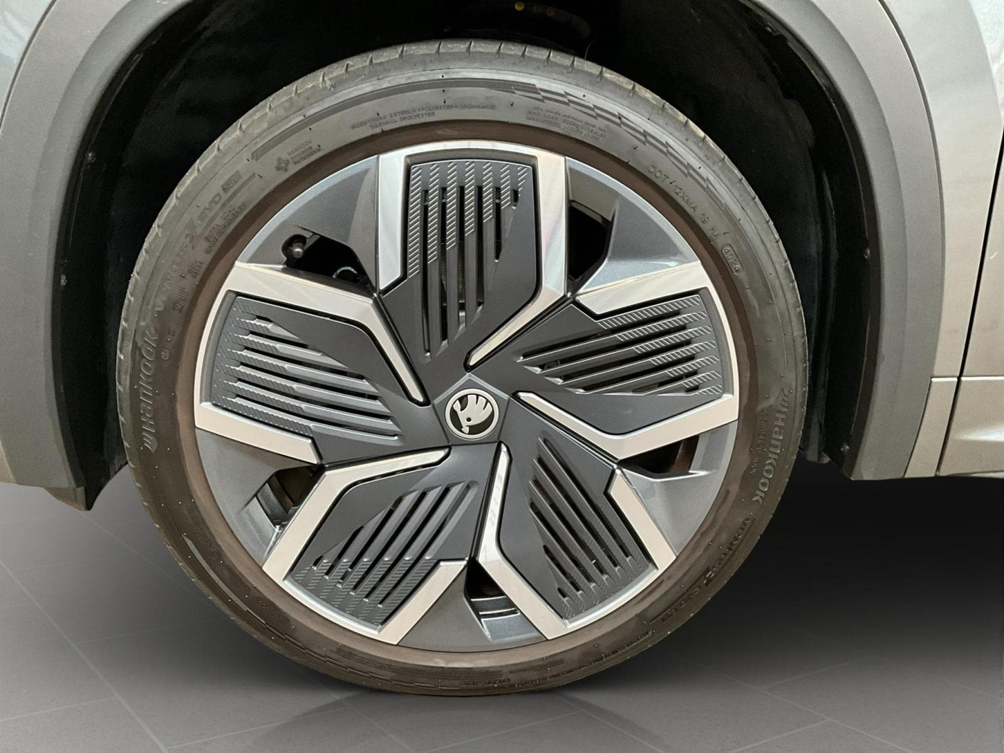 Skoda Kodiaq Sportline+DSG+4x4+LM20+Pano (2025) - Photo 8