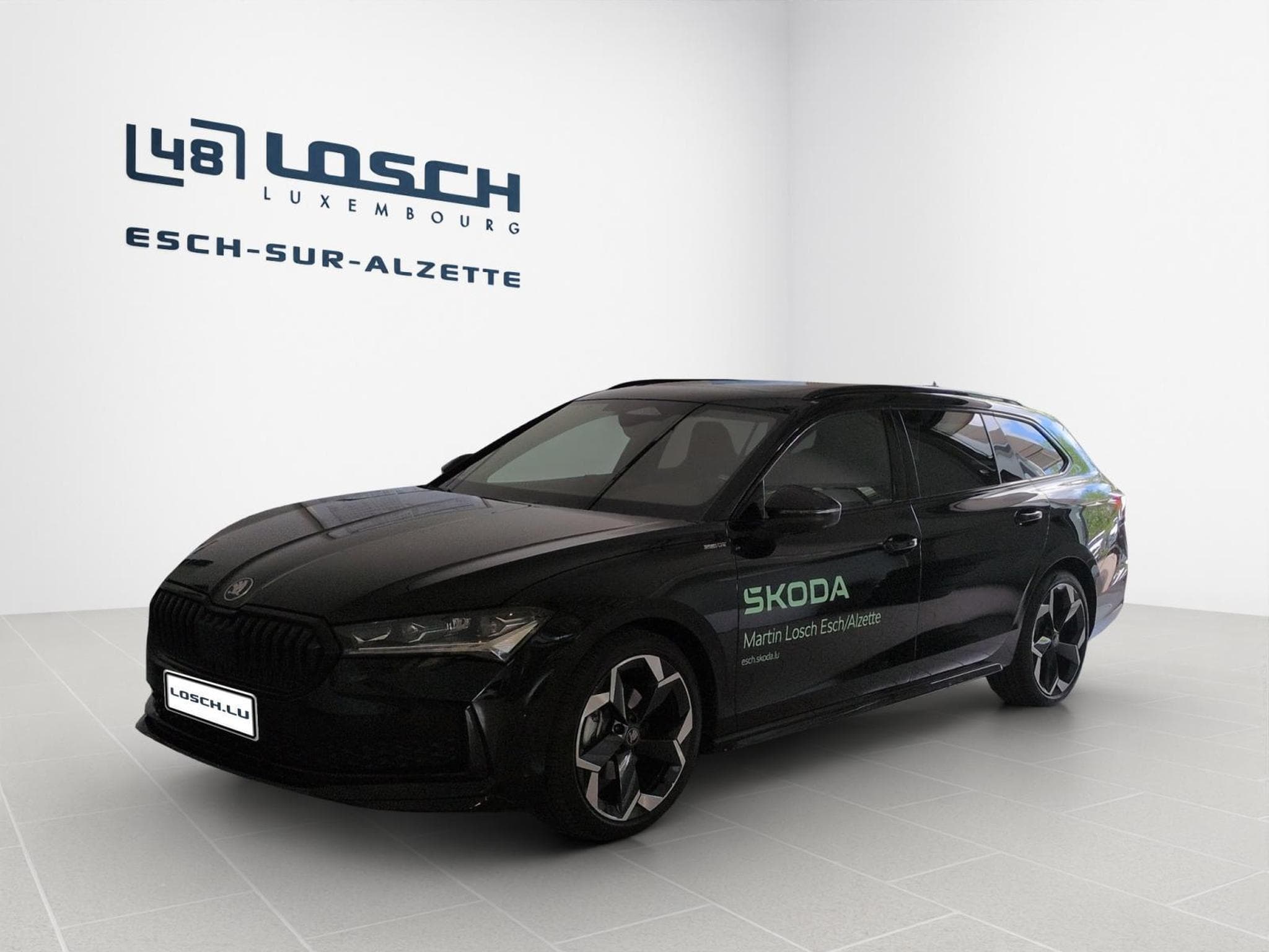Skoda Superb Sportline (2026) - Photo 1
