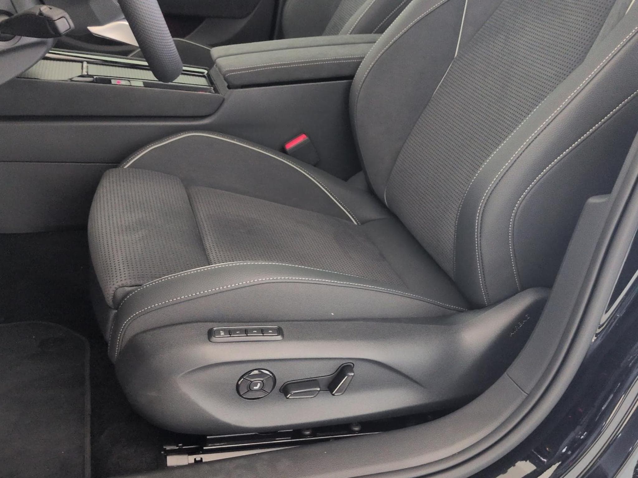 Skoda Superb Sportline (2026) - Photo 20