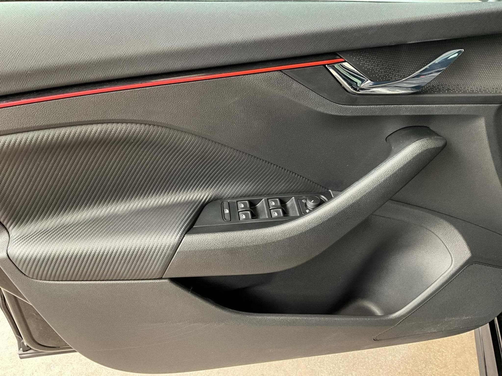 Skoda Kamiq Monte-Carlo+DSG+RearView+LED+P.Ass.-Drive+ (2025) - Photo 14