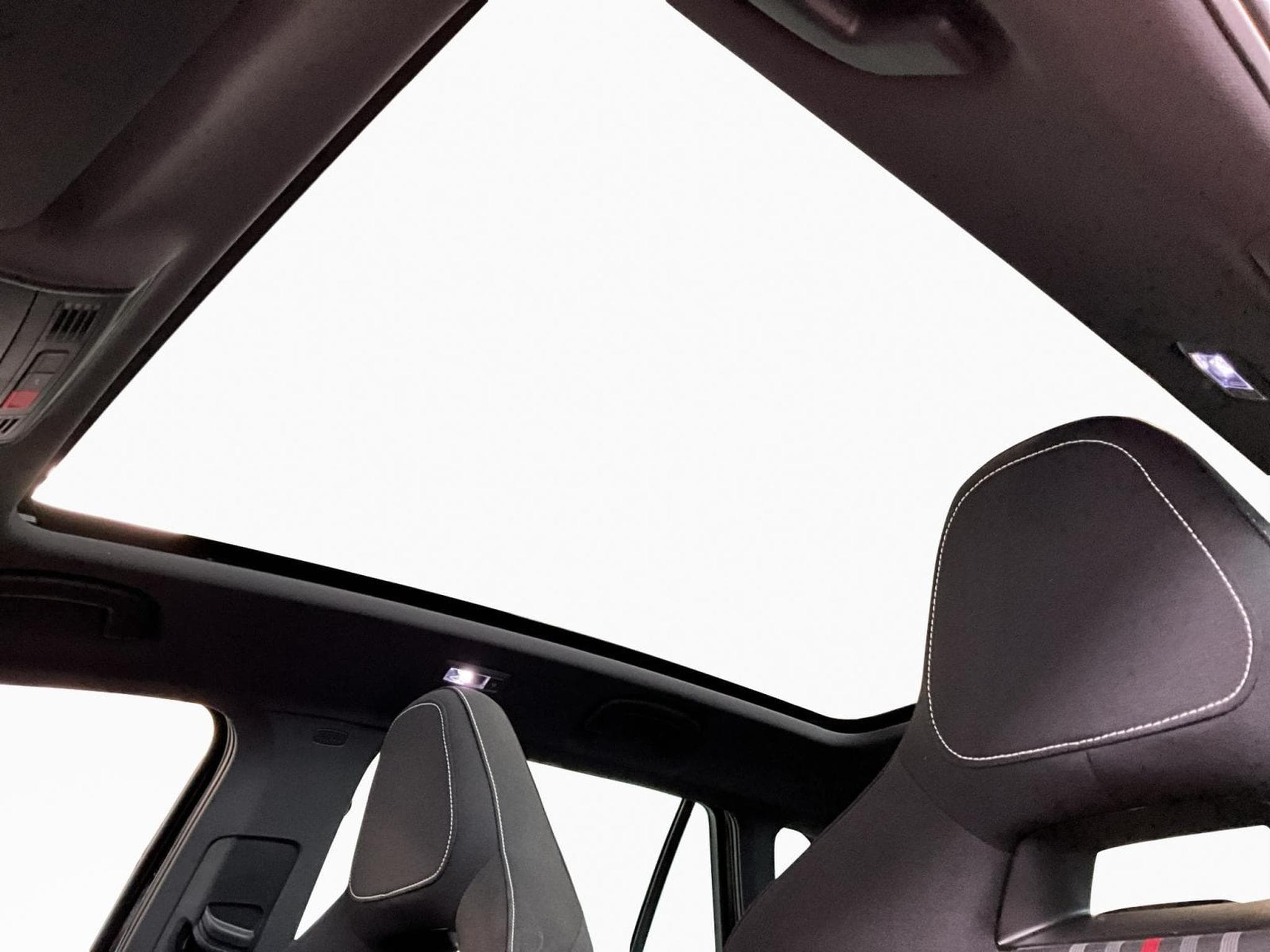 Skoda Kamiq Monte-Carlo+DSG+RearView+LED+P.Ass.-Drive+ (2025) - Photo 15