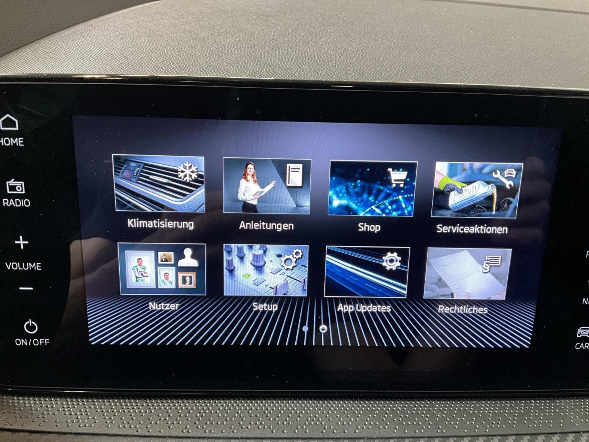 Skoda Kamiq Monte-Carlo+DSG+RearView+LED+P.Ass.-Drive+ (2025) - Photo 19