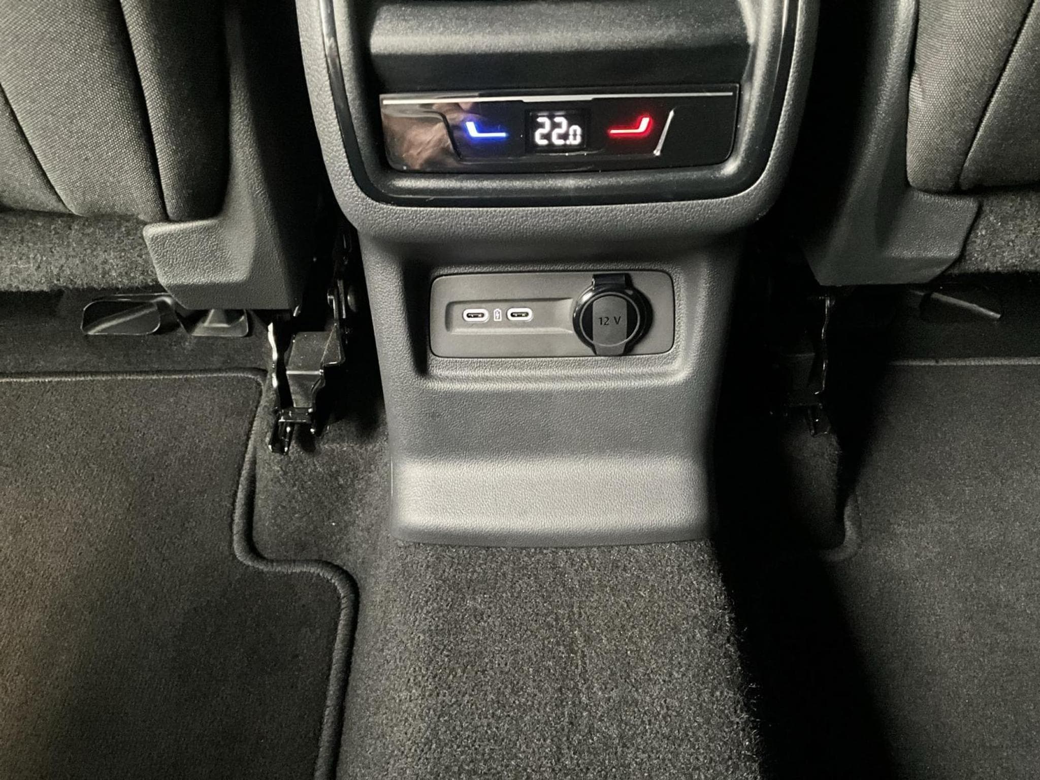 Skoda Kodiaq Selection+DSG+RearView+Navi+LED+digi (2025) - Foto 20