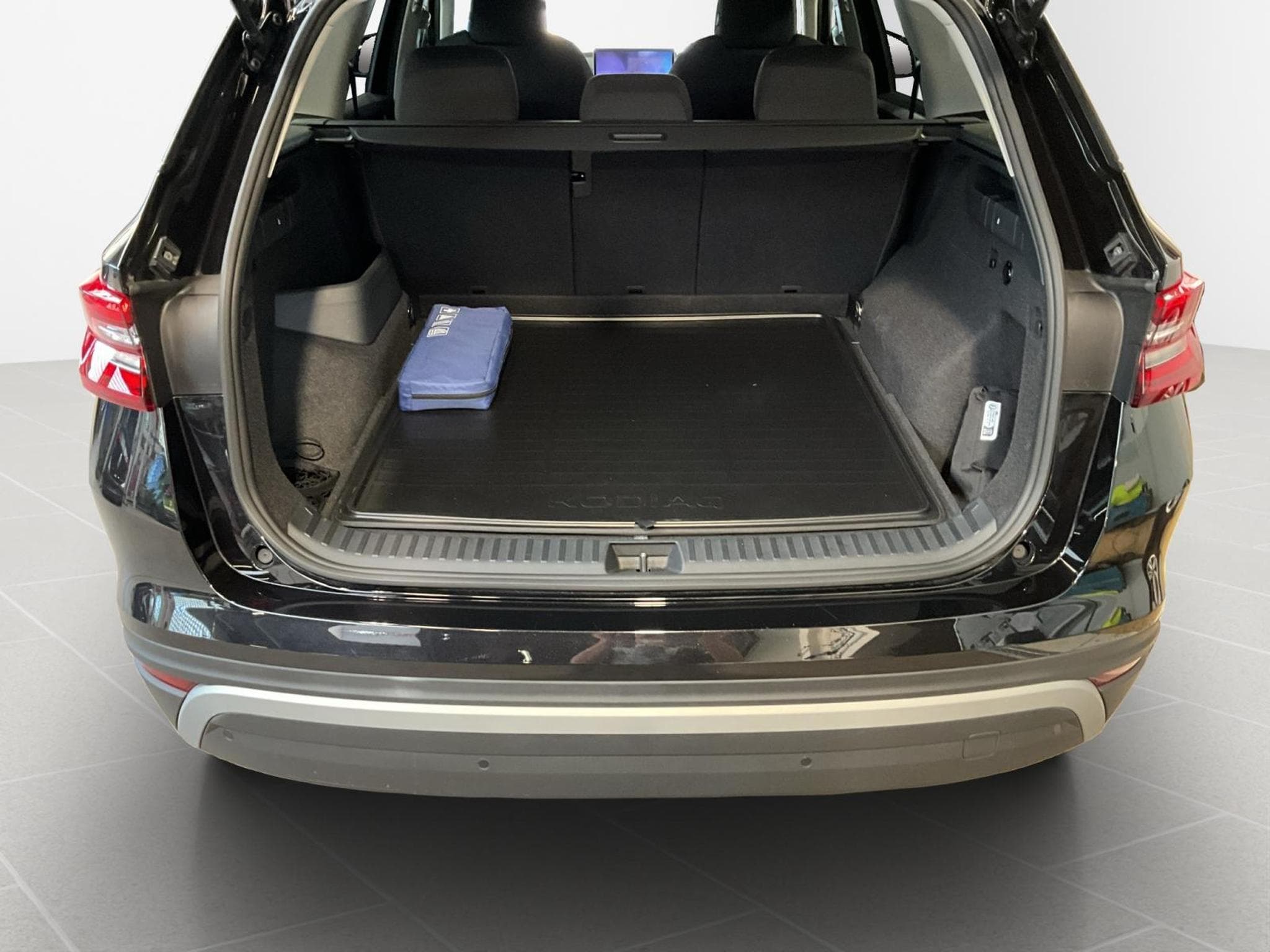 Skoda Kodiaq Selection+DSG+RearView+Navi+LED+digi (2025) - Foto 19