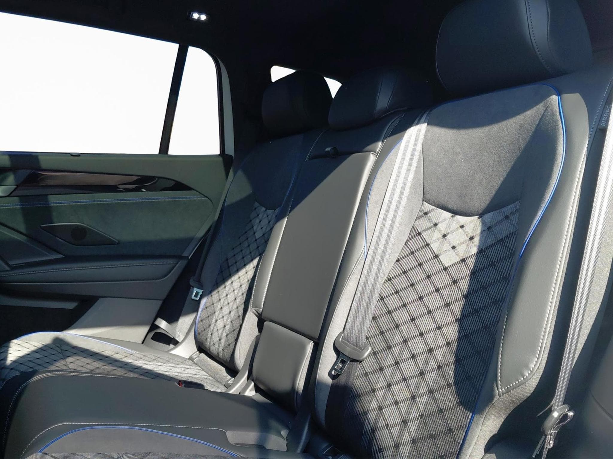 VW Tayron R-Line (2026) - Photo 18