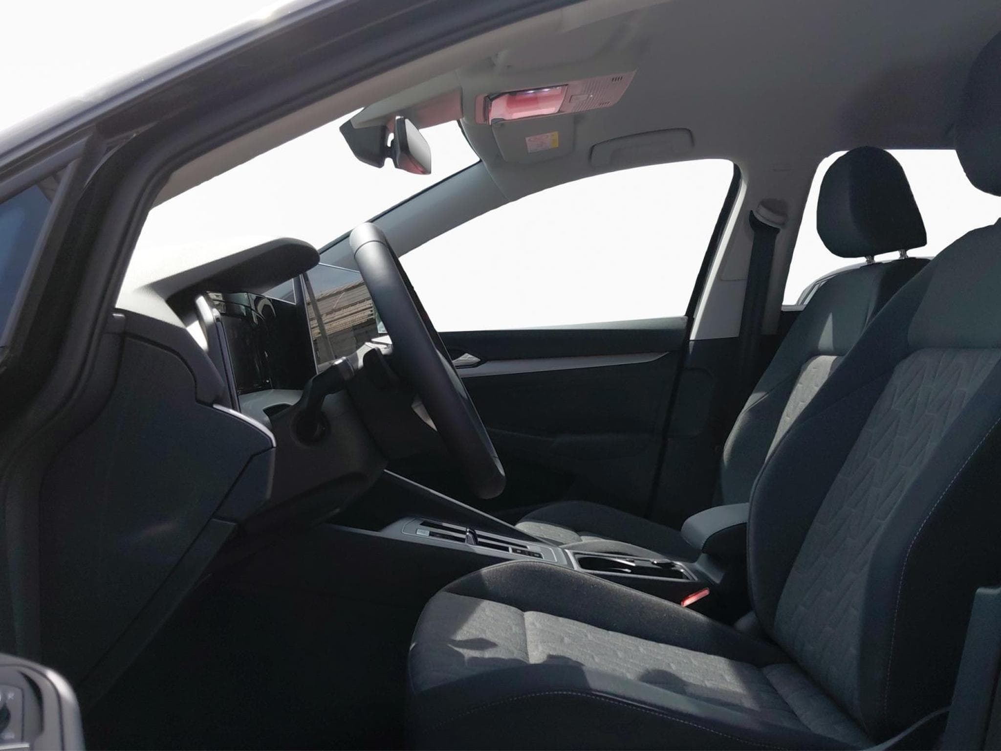 VW Golf Life (2026) - Photo 11