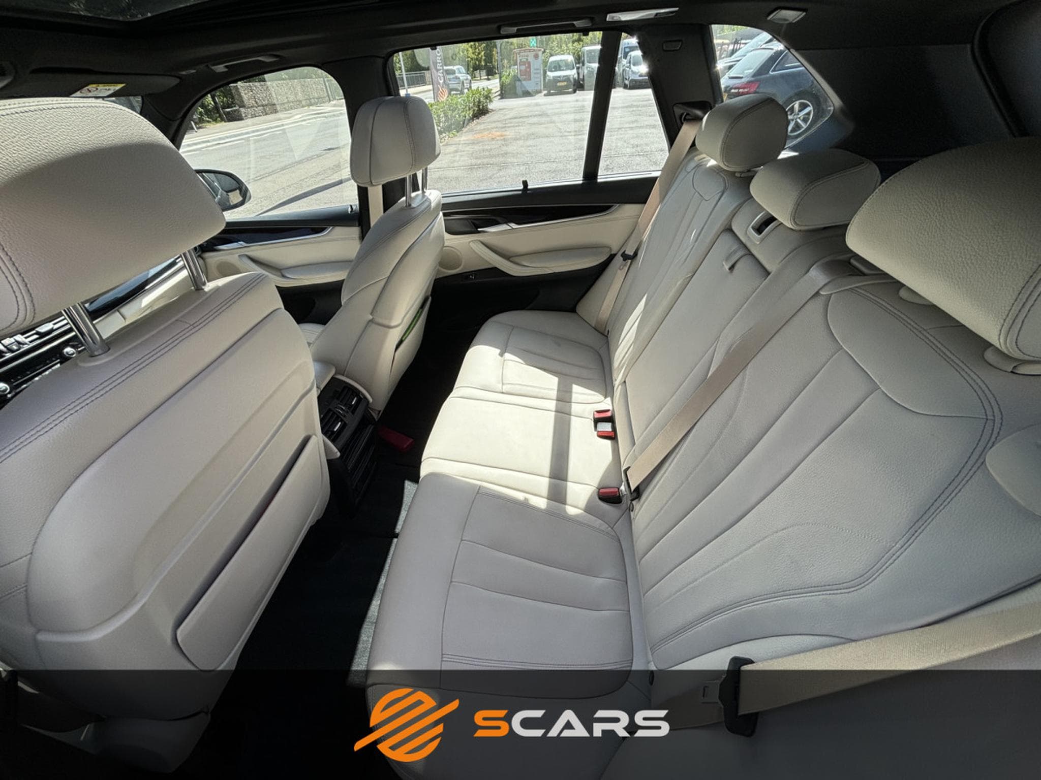 BMW X5 35i XDRIVE 306CV (2016) - Photo 9
