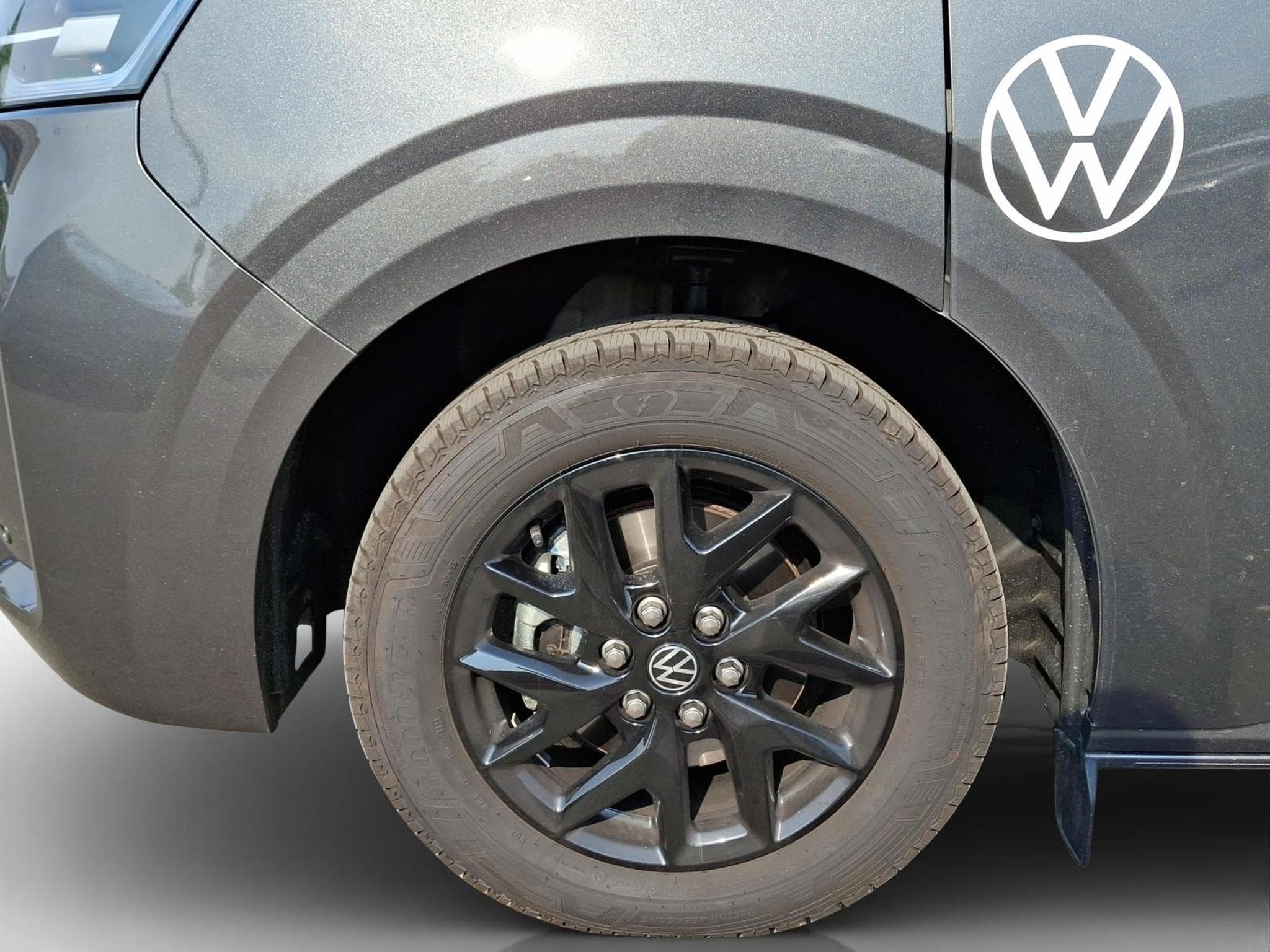VW T7 Style (2026) - Photo 8