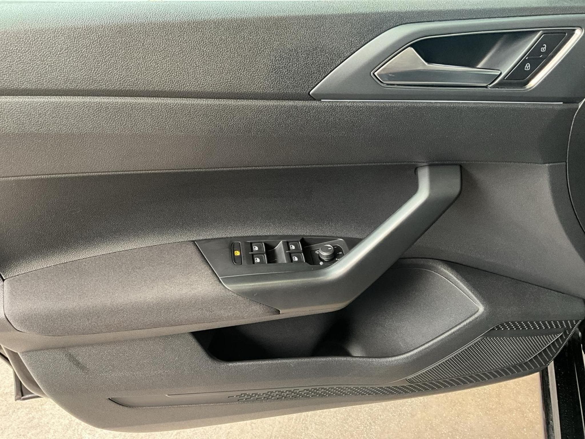 VW Taigo R-Line+DSG+P:Top+Keyless+IQ-Light (2024) - Foto 14