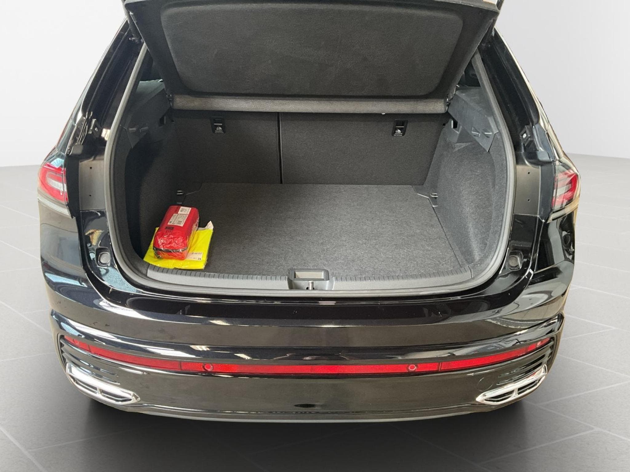 VW Taigo R-Line+DSG+P:Top+Keyless+IQ-Light (2024) - Foto 16