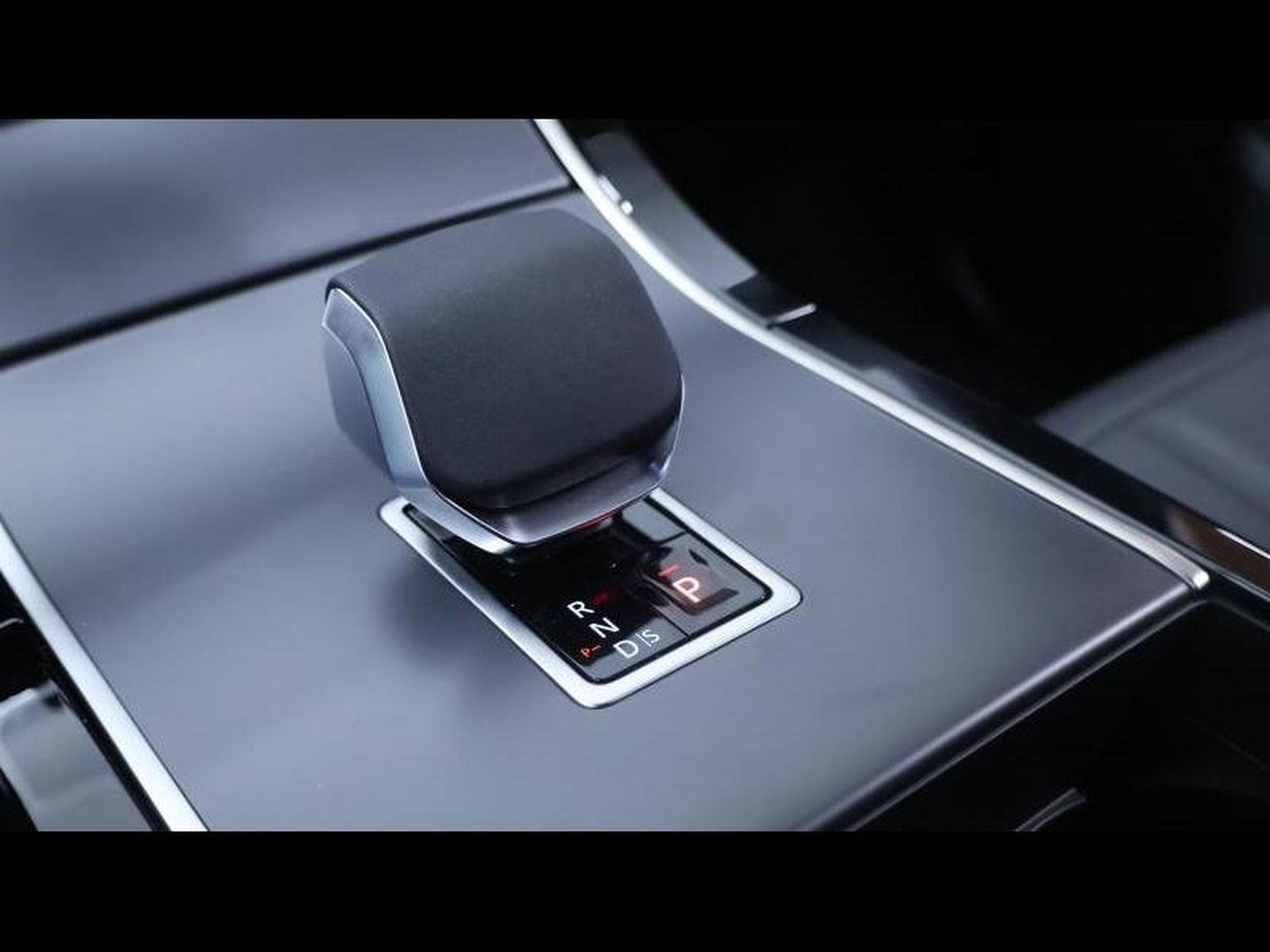 Land-Rover Range Rover Evoque P160 S FWD Auto (2025) - Photo 17