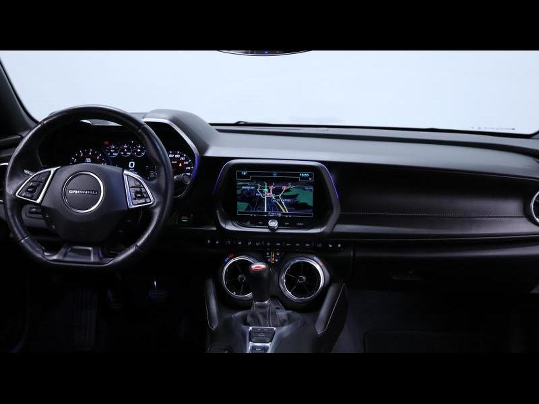 Chevrolet Camaro coupe 6.2 V8 453ch 50th anniversary boite manuelle (2018) - Photo 19