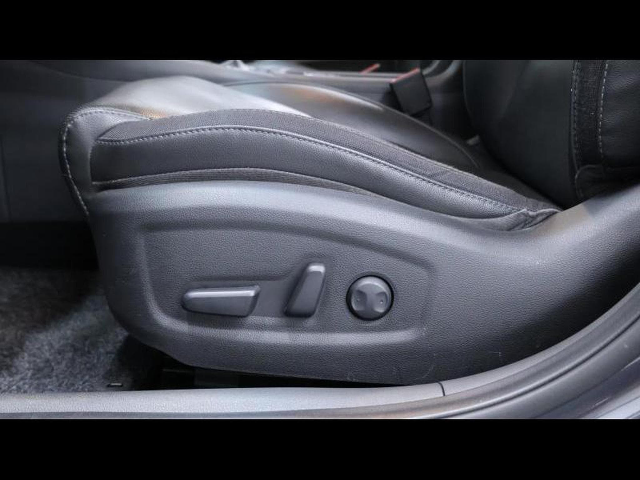 Hyundai i30 CW 1.5T-GDi 48V MHEV DCT7 (2021) - Photo 27