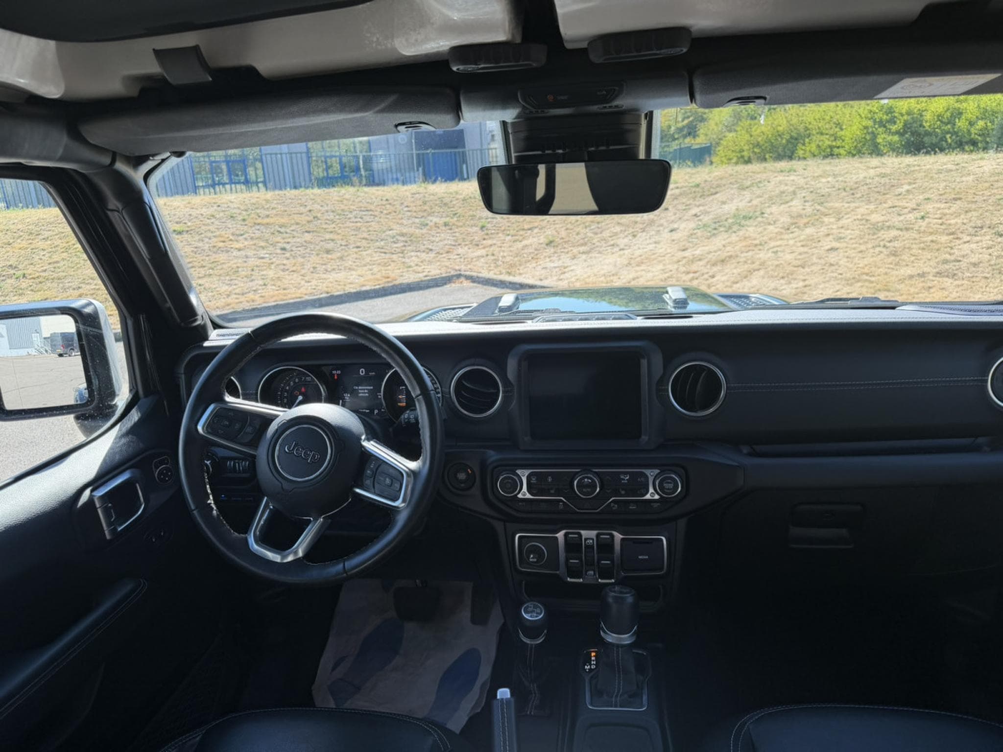 Jeep Wrangler 2.0  PHEV 272cv  UNLIMITED (2022) - Photo 10