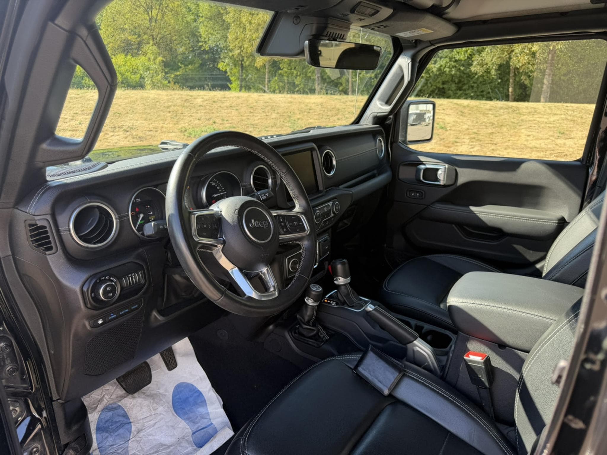 Jeep Wrangler 2.0  PHEV 272cv  UNLIMITED (2022) - Photo 12