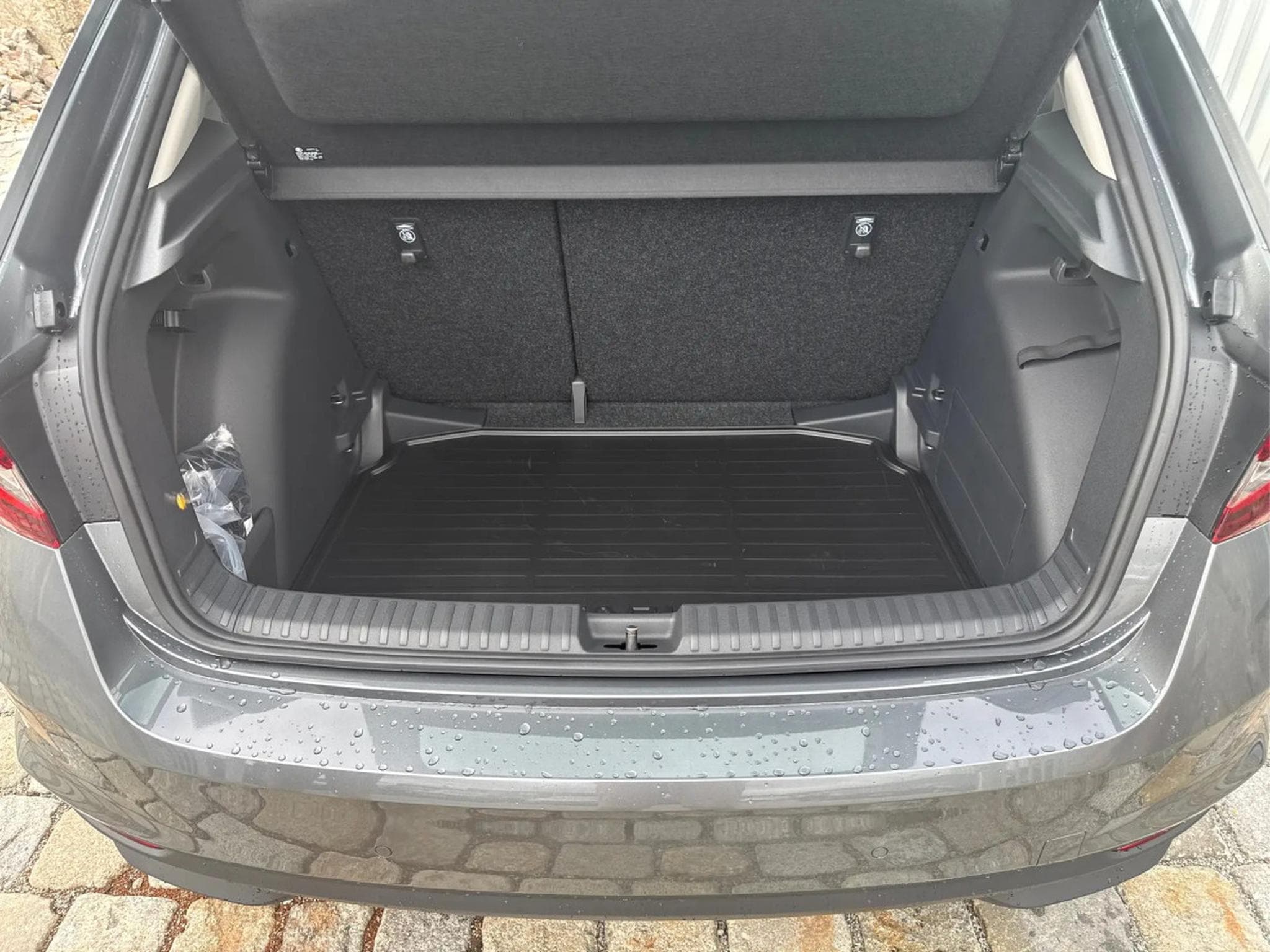Skoda Fabia 130ème anniversaire 1.0 TSI 59kW-80CV DSG7 - Garantie 5 ans/ (2026) - Photo 10