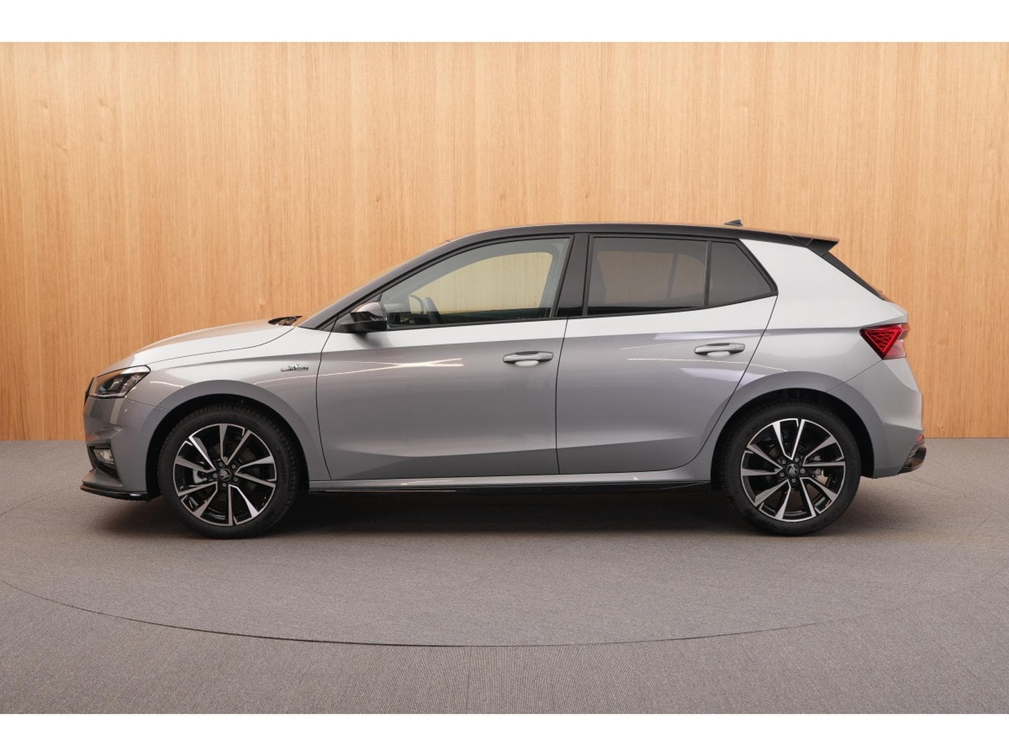 Skoda Fabia Monte Carlo 1.0 TSI 85kW-116CV DSG7 - Garantie 5 ans/100.000 (2026) - Photo 8