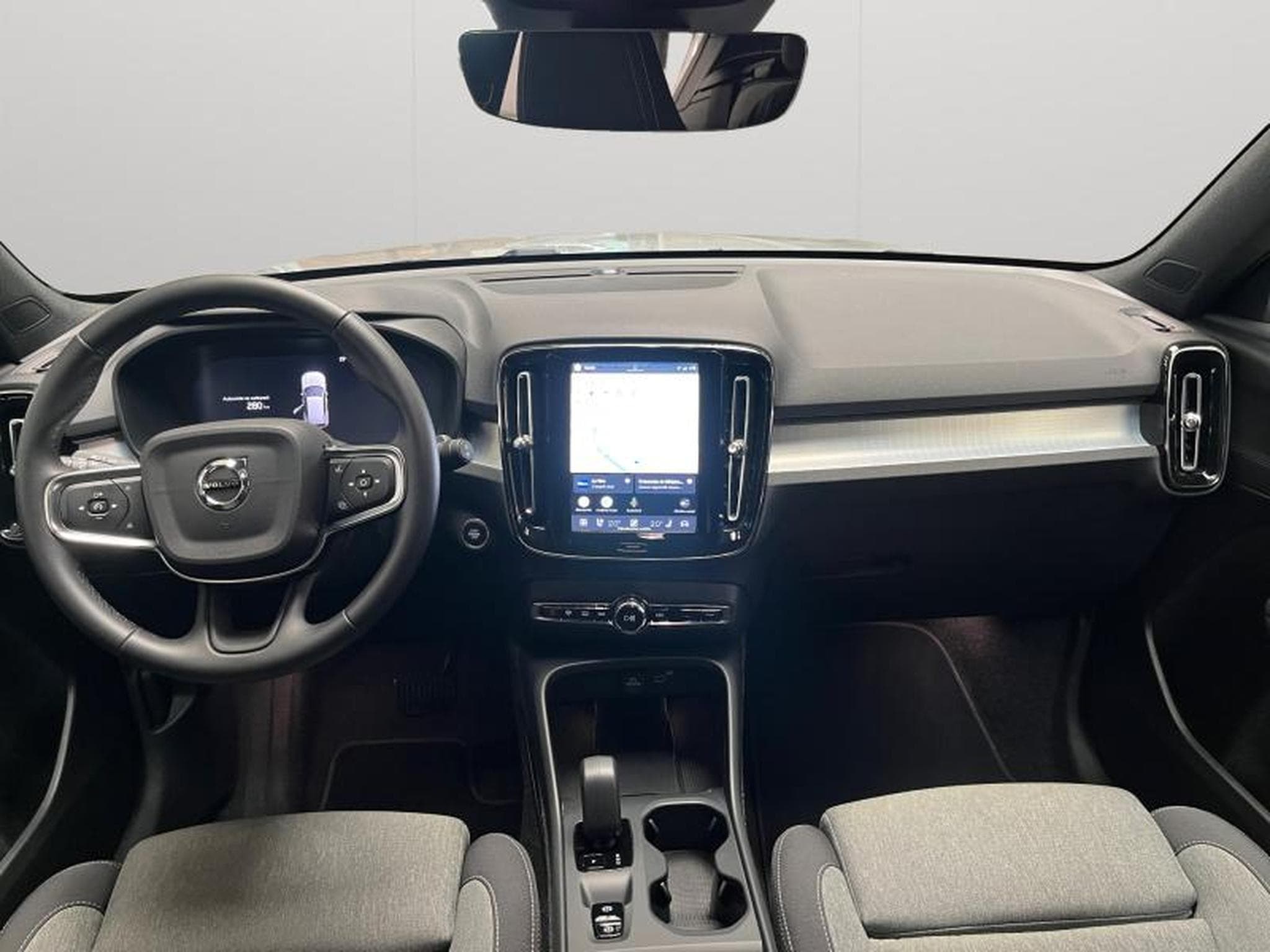 Volvo XC40 B3 Core / Essence (2024) - Foto 28