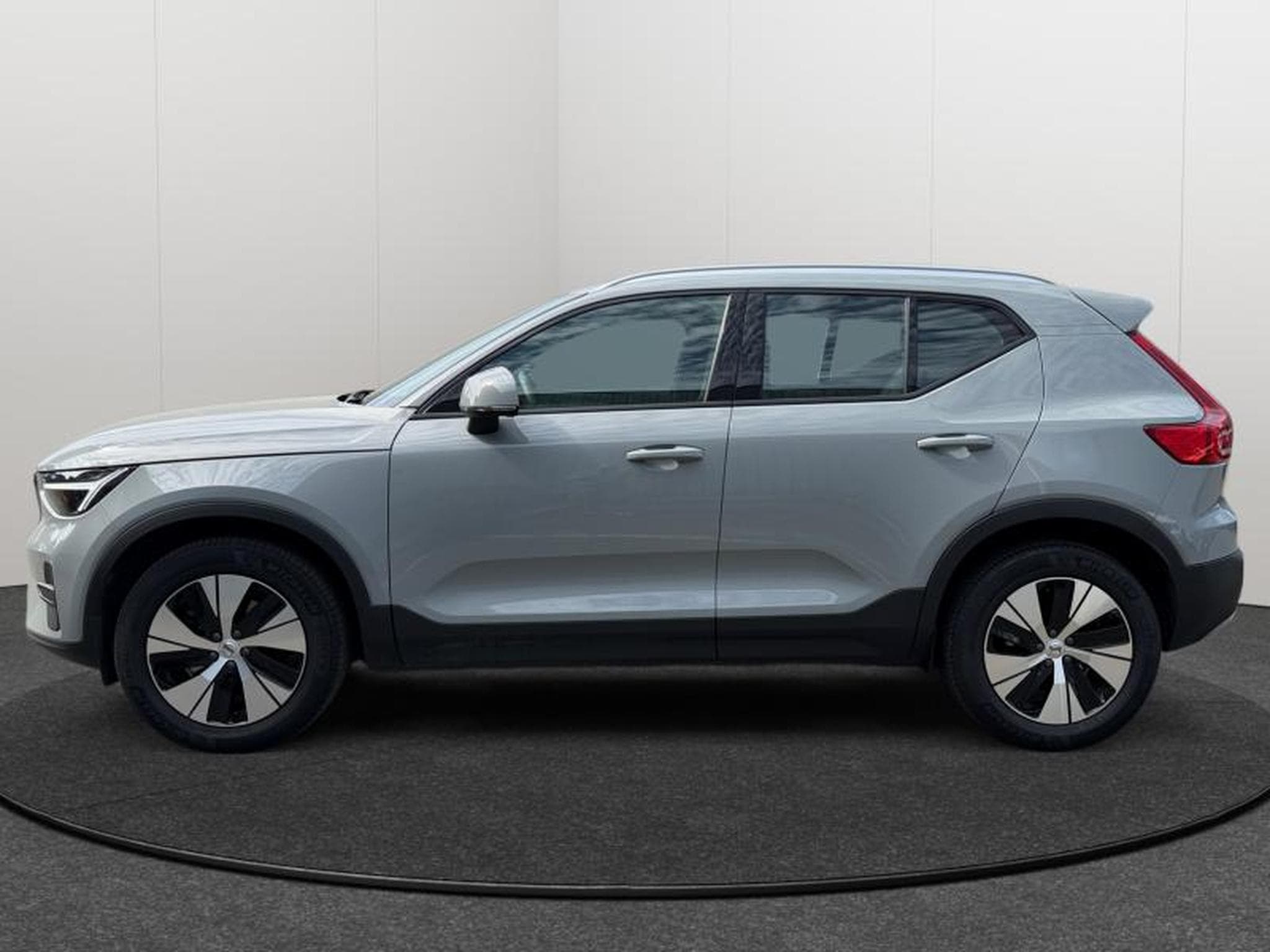 Volvo XC40 B3 Core / Essence (2025) - Foto 3