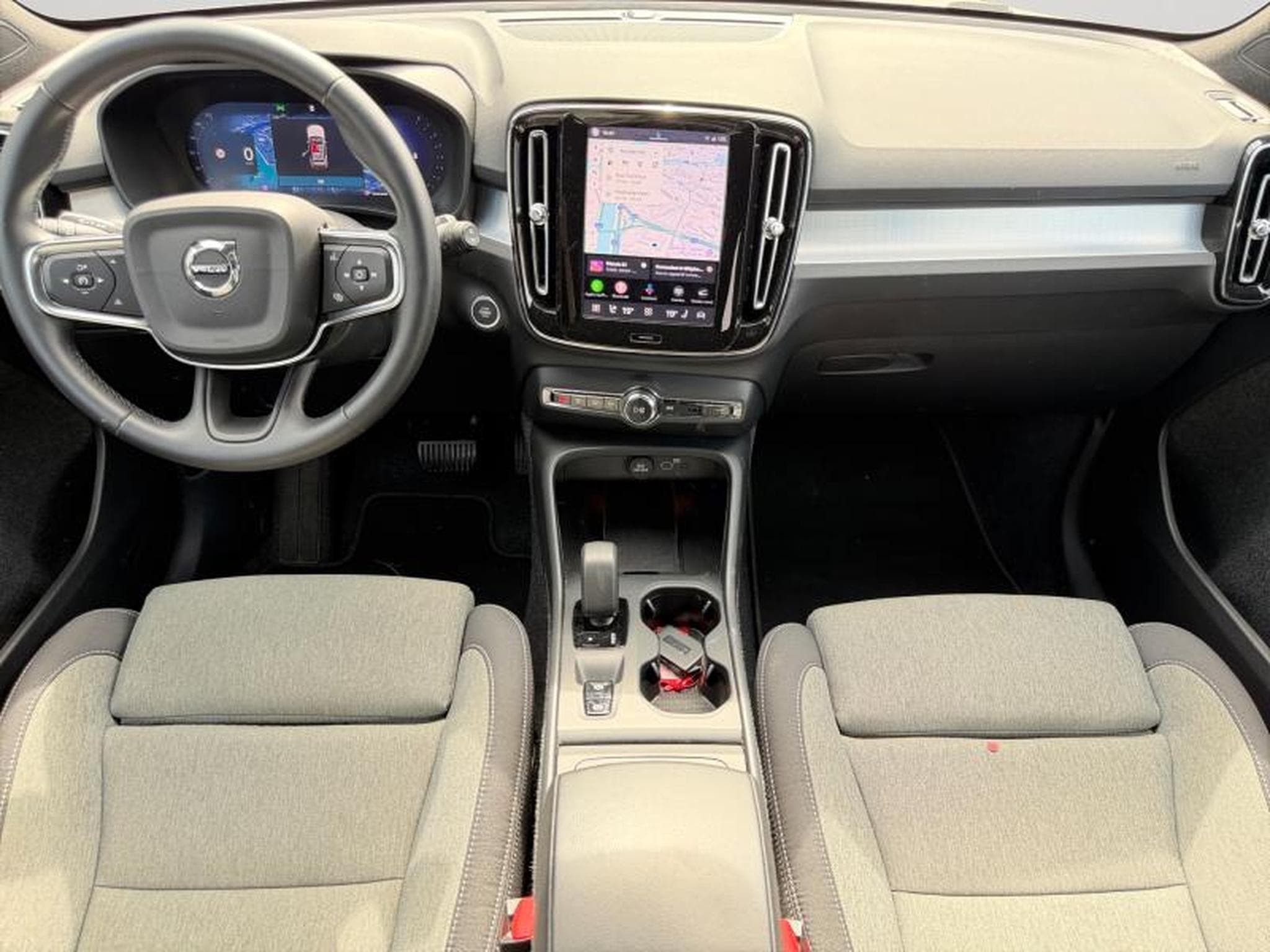 Volvo XC40 B3 Core / Essence (2025) - Foto 10