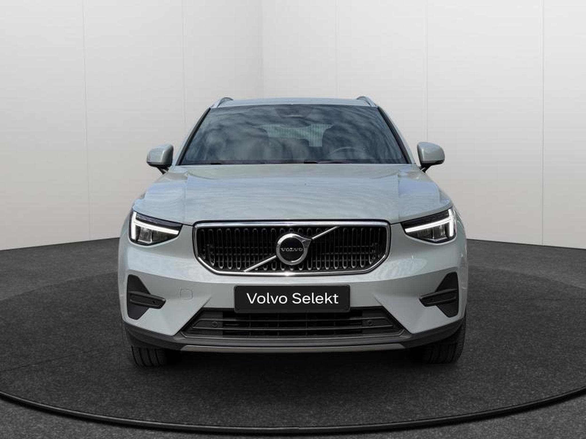 Volvo XC40 B3 Core / Essence (2025) - Foto 8