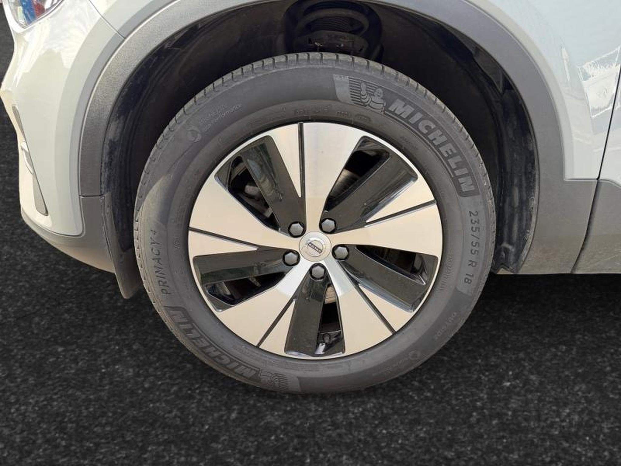 Volvo XC40 B3 Core / Essence (2025) - Foto 14