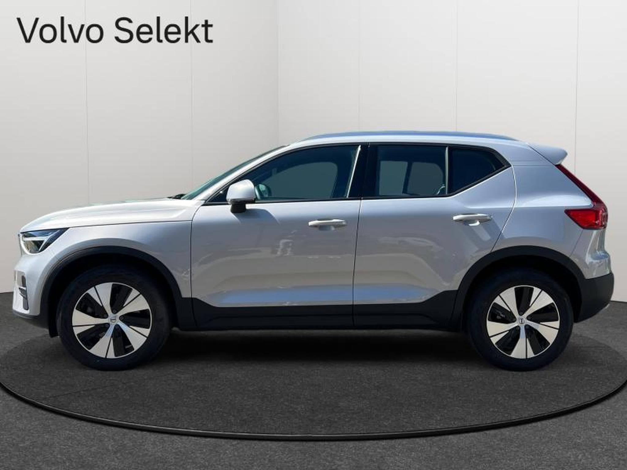 Volvo XC40 B3 Core / Essence (2024) - Foto 4