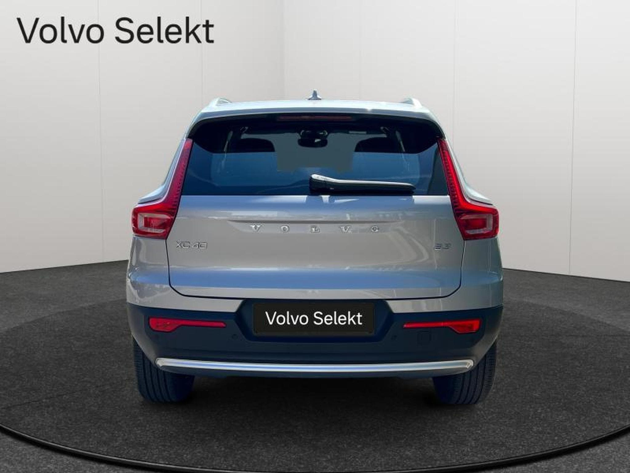 Volvo XC40 B3 Core / Essence (2024) - Foto 6
