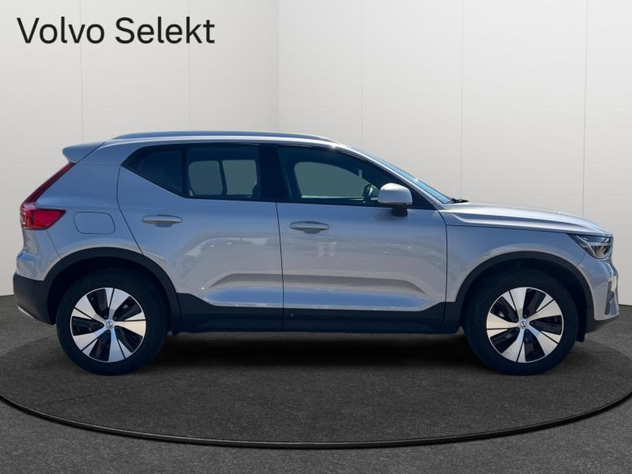 Volvo XC40 B3 Core / Essence (2024) - Foto 7