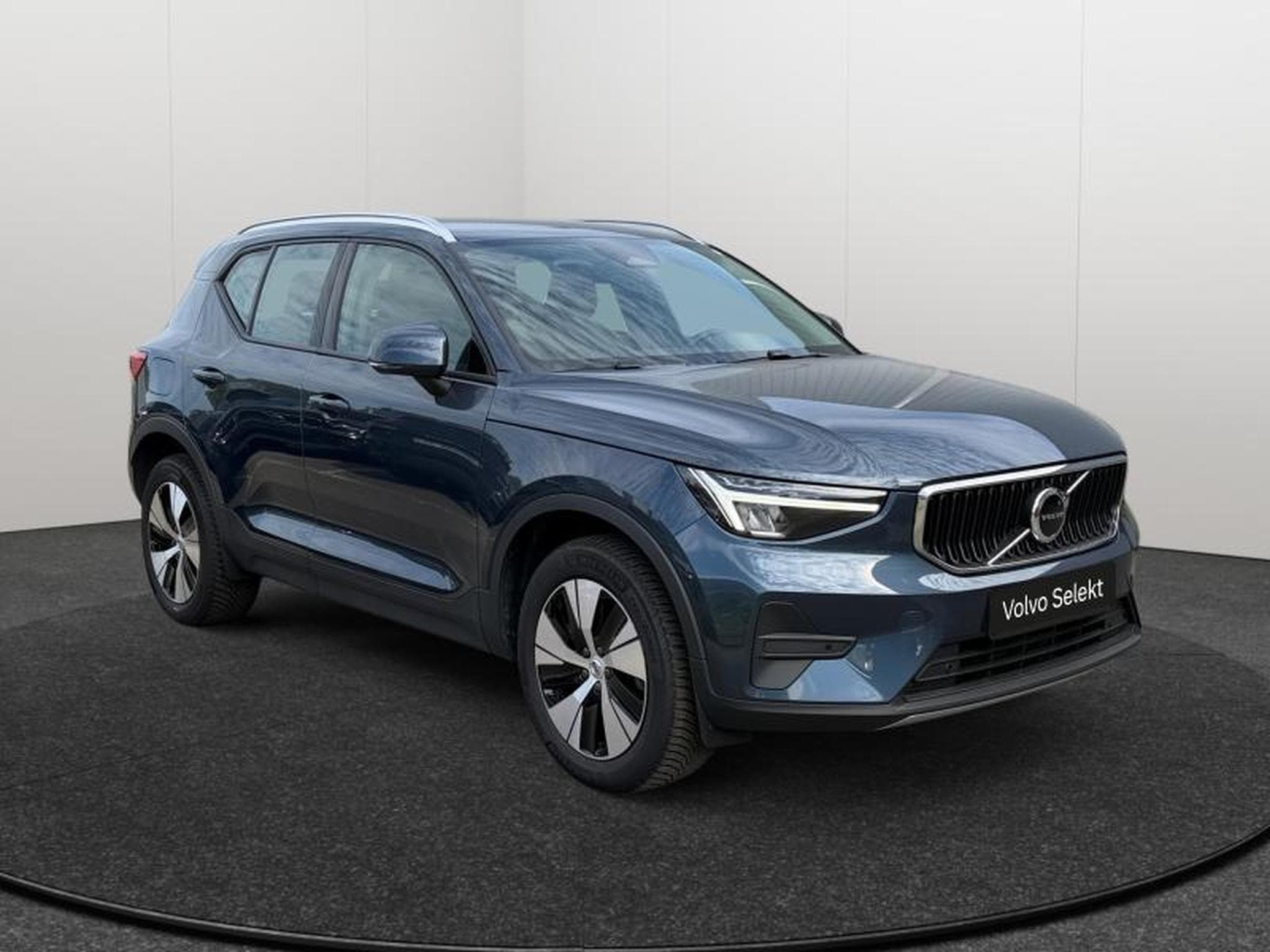 Volvo XC40 B3 Core 2026 / Essence (2025) - Foto 8