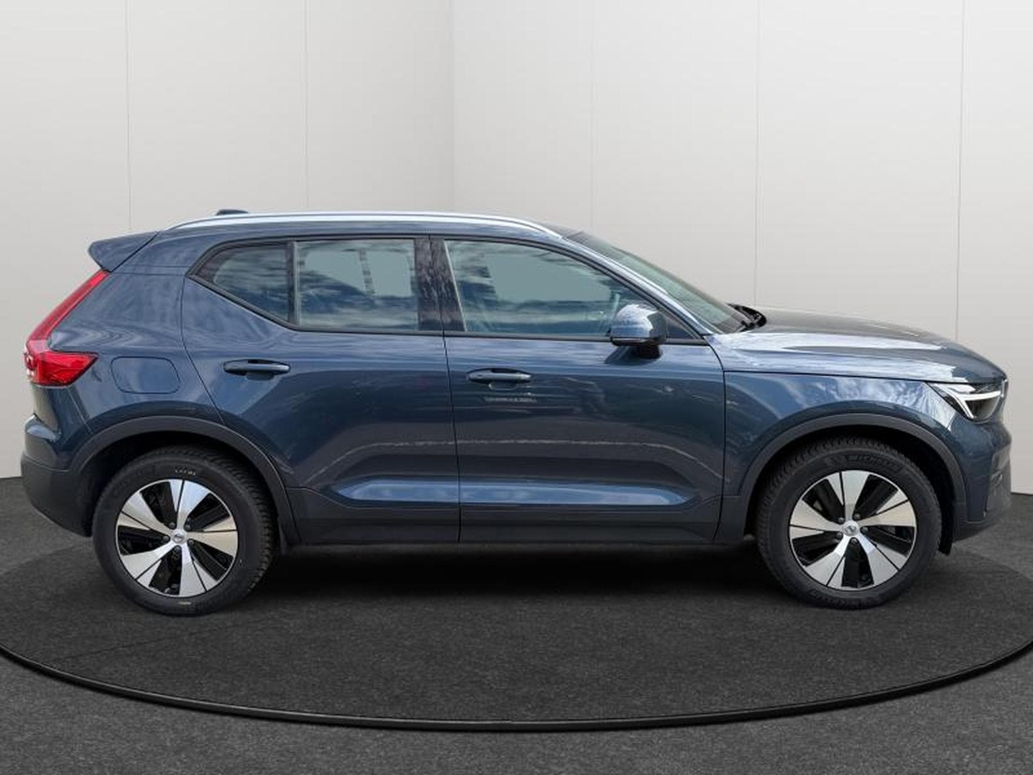Volvo XC40 B3 Core 2026 / Essence (2025) - Foto 7