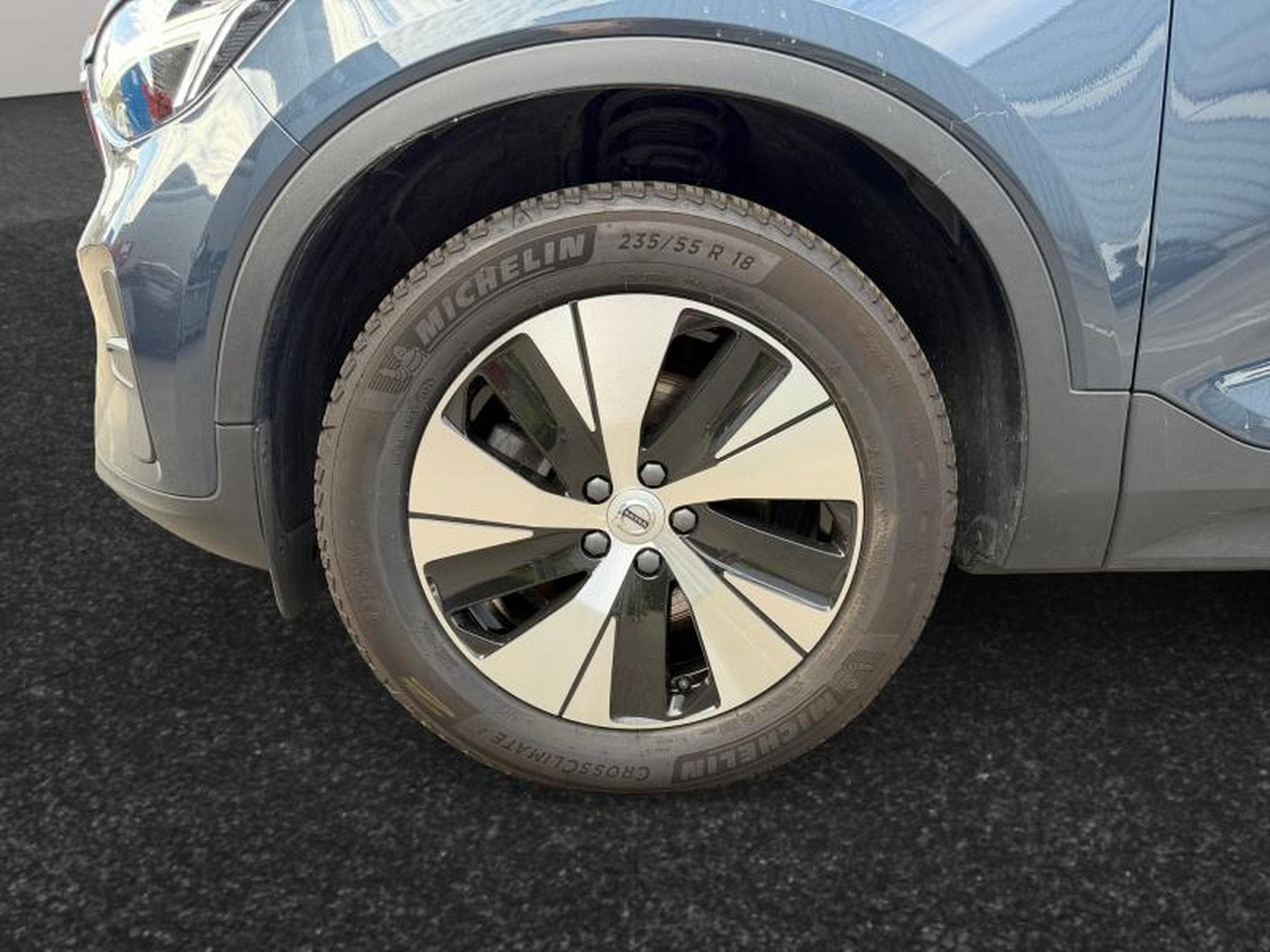 Volvo XC40 B3 Core 2026 / Essence (2025) - Foto 14