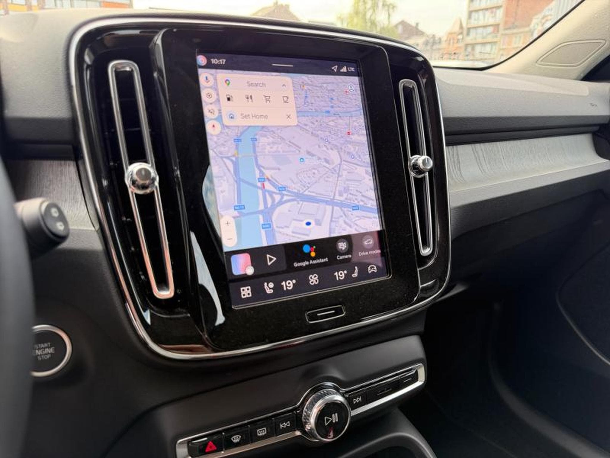Volvo XC40 B3 Core 2026 / Essence (2025) - Foto 16