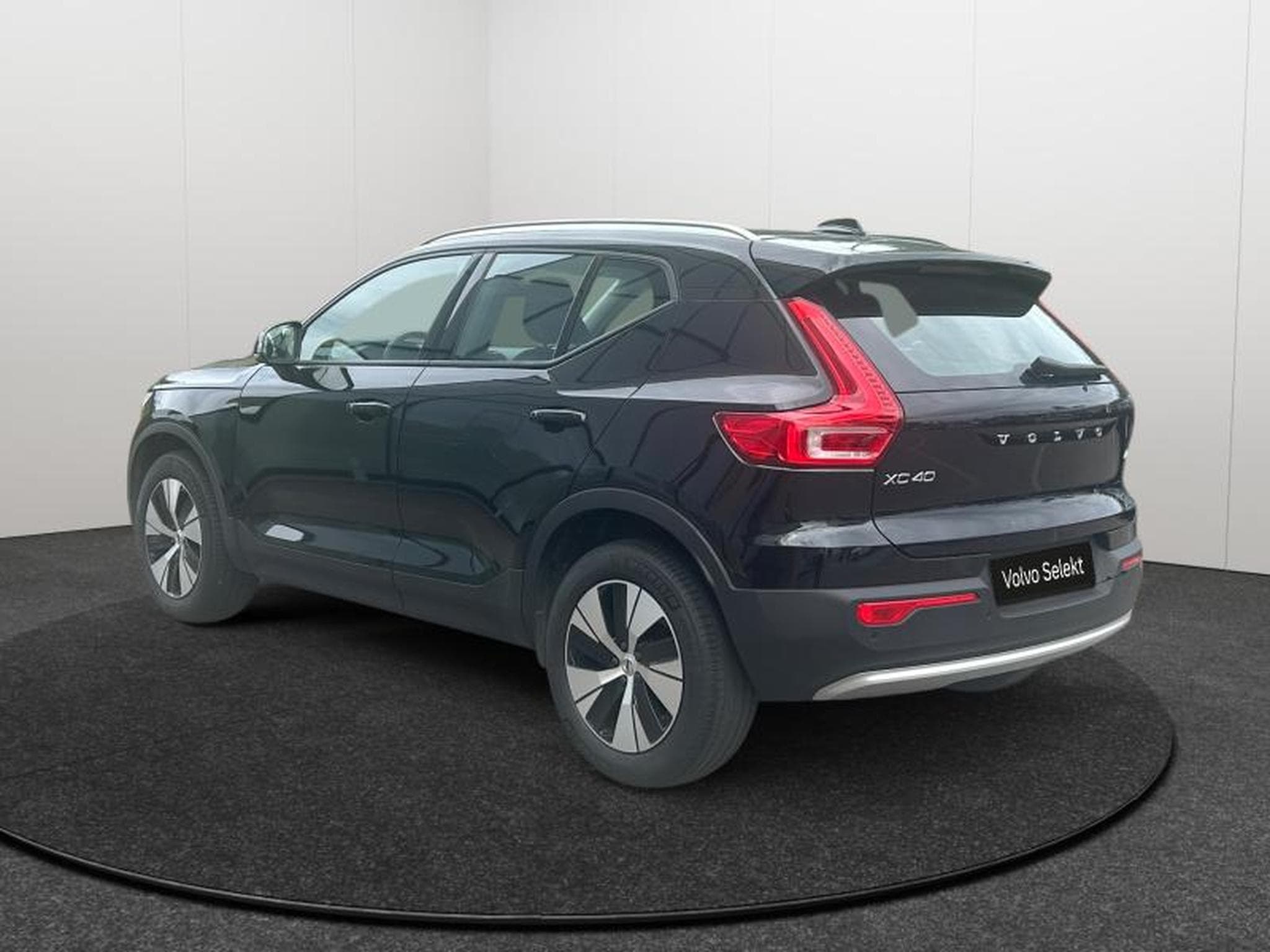 Volvo XC40 B3 Core 2026 / Essence (2025) - Foto 3