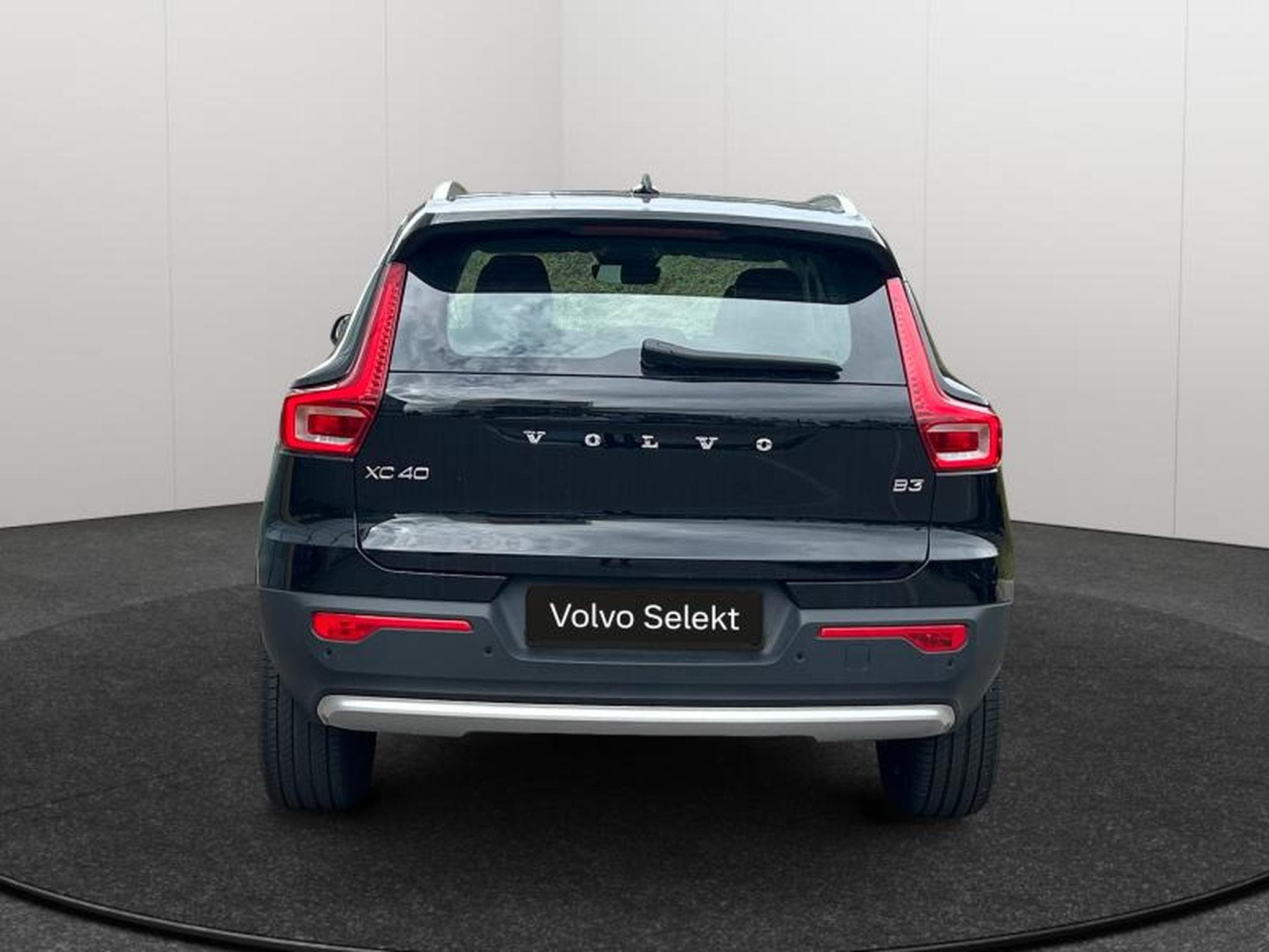 Volvo XC40 B3 Core 2026 / Essence (2025) - Foto 4