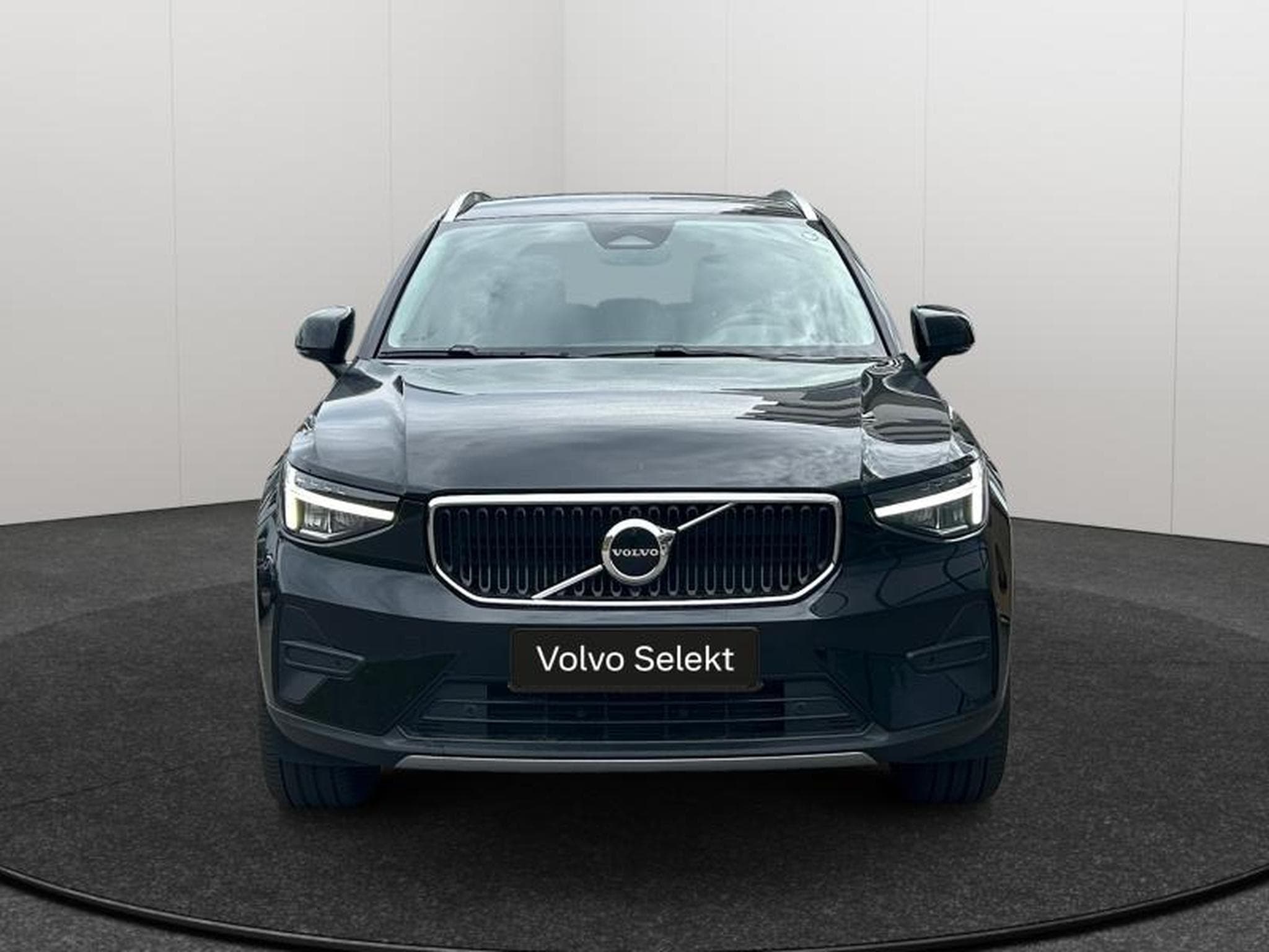 Volvo XC40 B3 Core 2026 / Essence (2025) - Foto 8