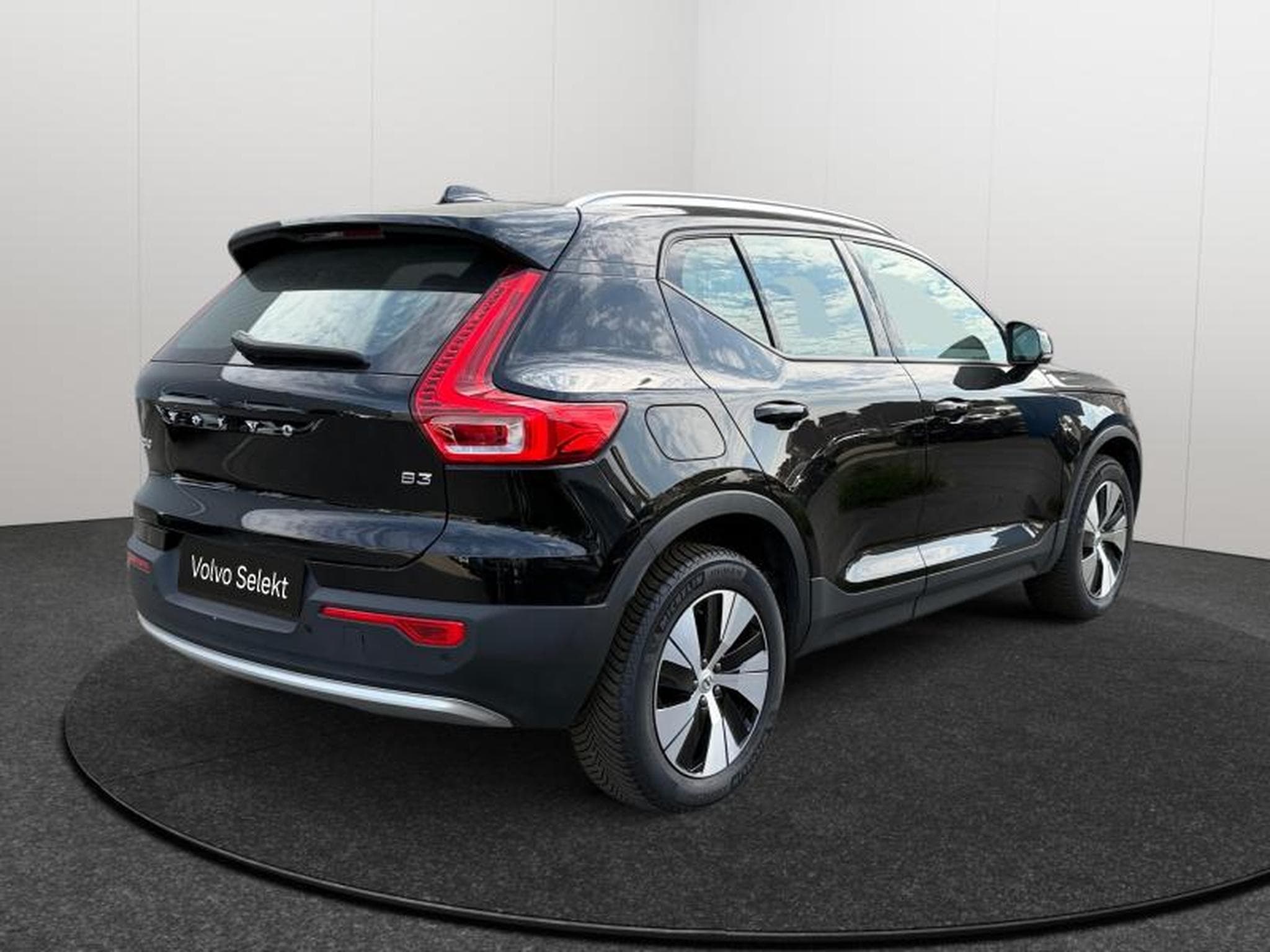 Volvo XC40 B3 Core / Essence (2025) - Foto 2