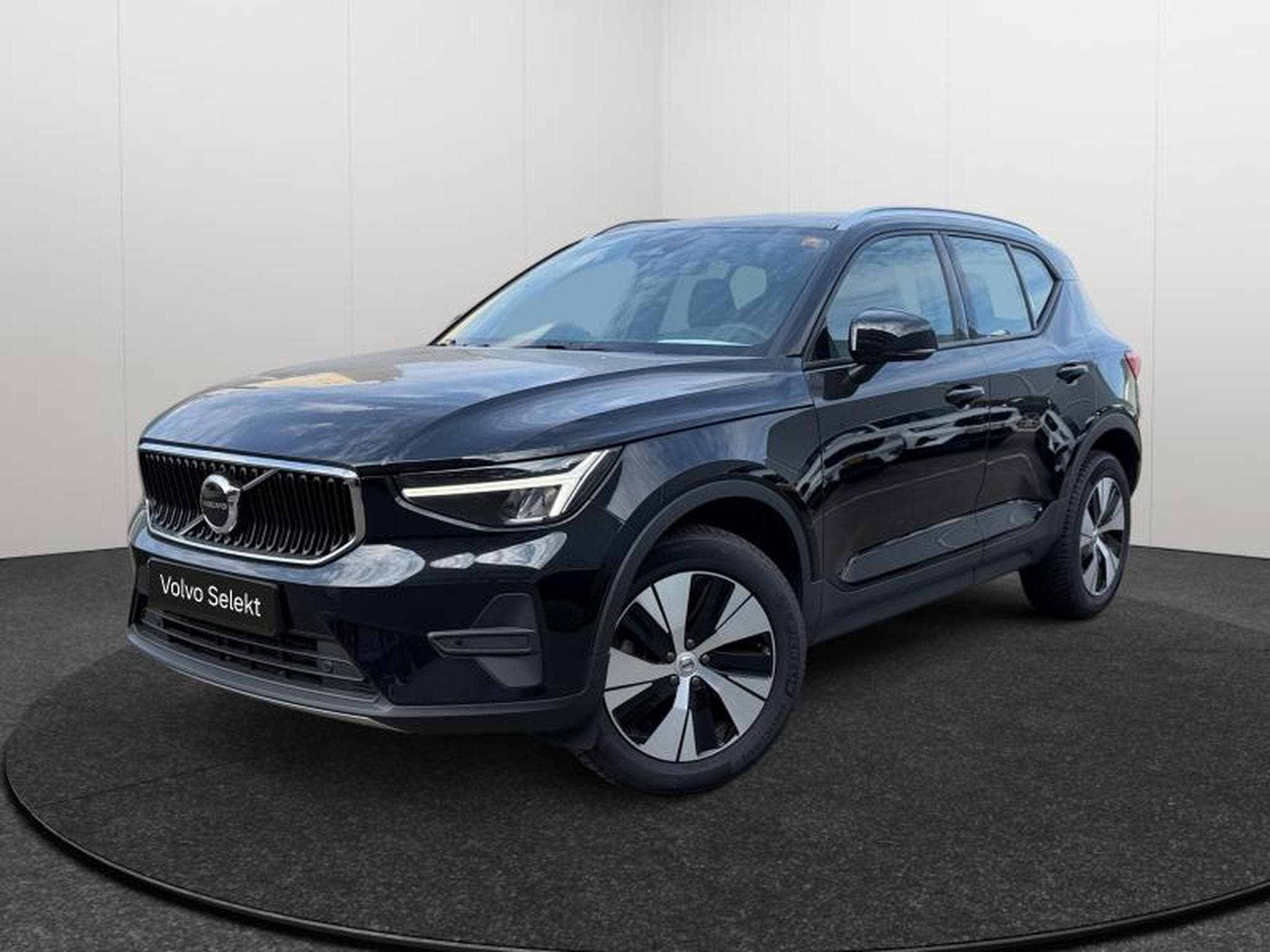 Volvo XC40 B3 Core / Essence (2025) - Foto 1