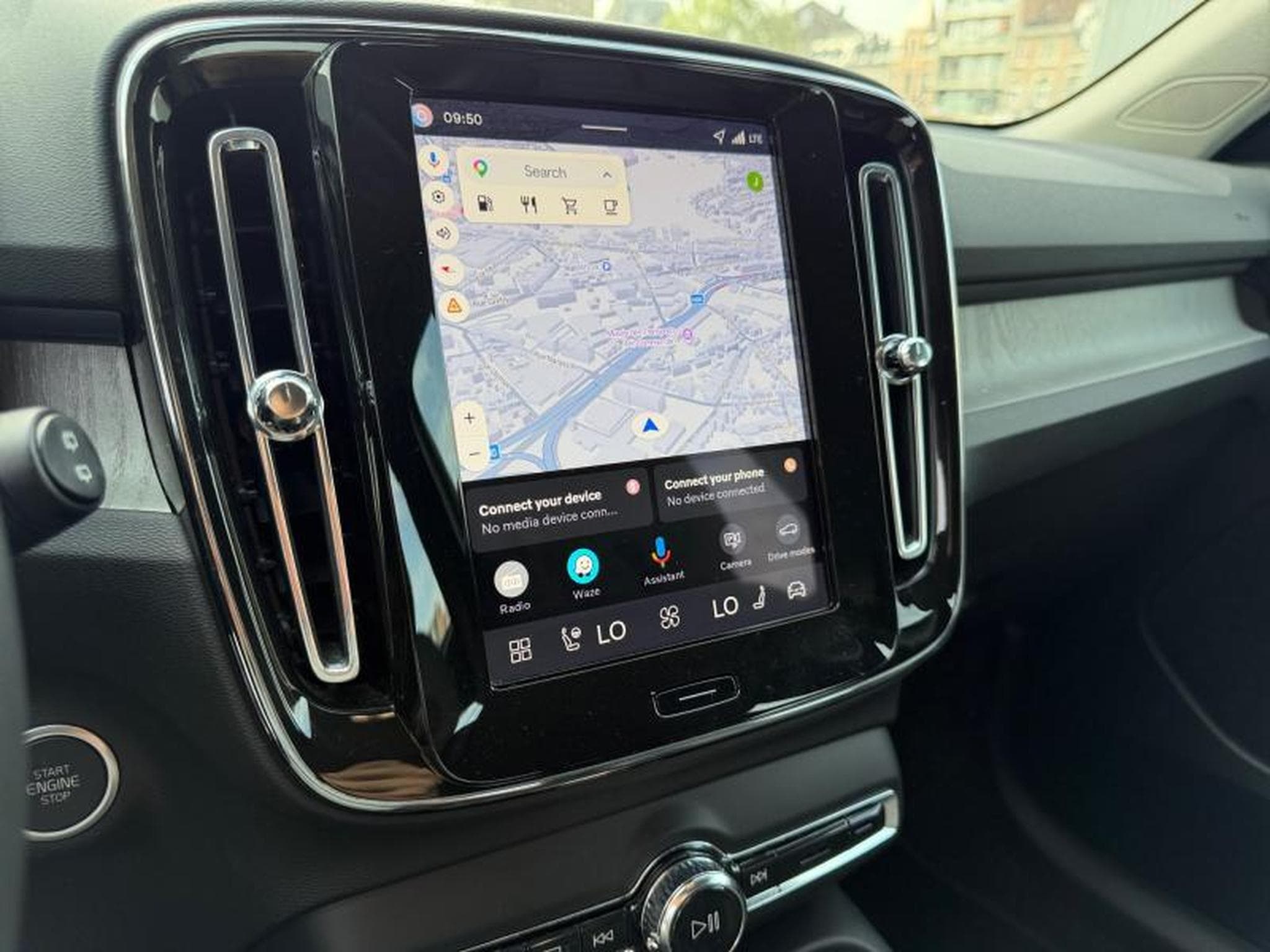 Volvo XC40 B3 Core / Essence (2025) - Foto 16