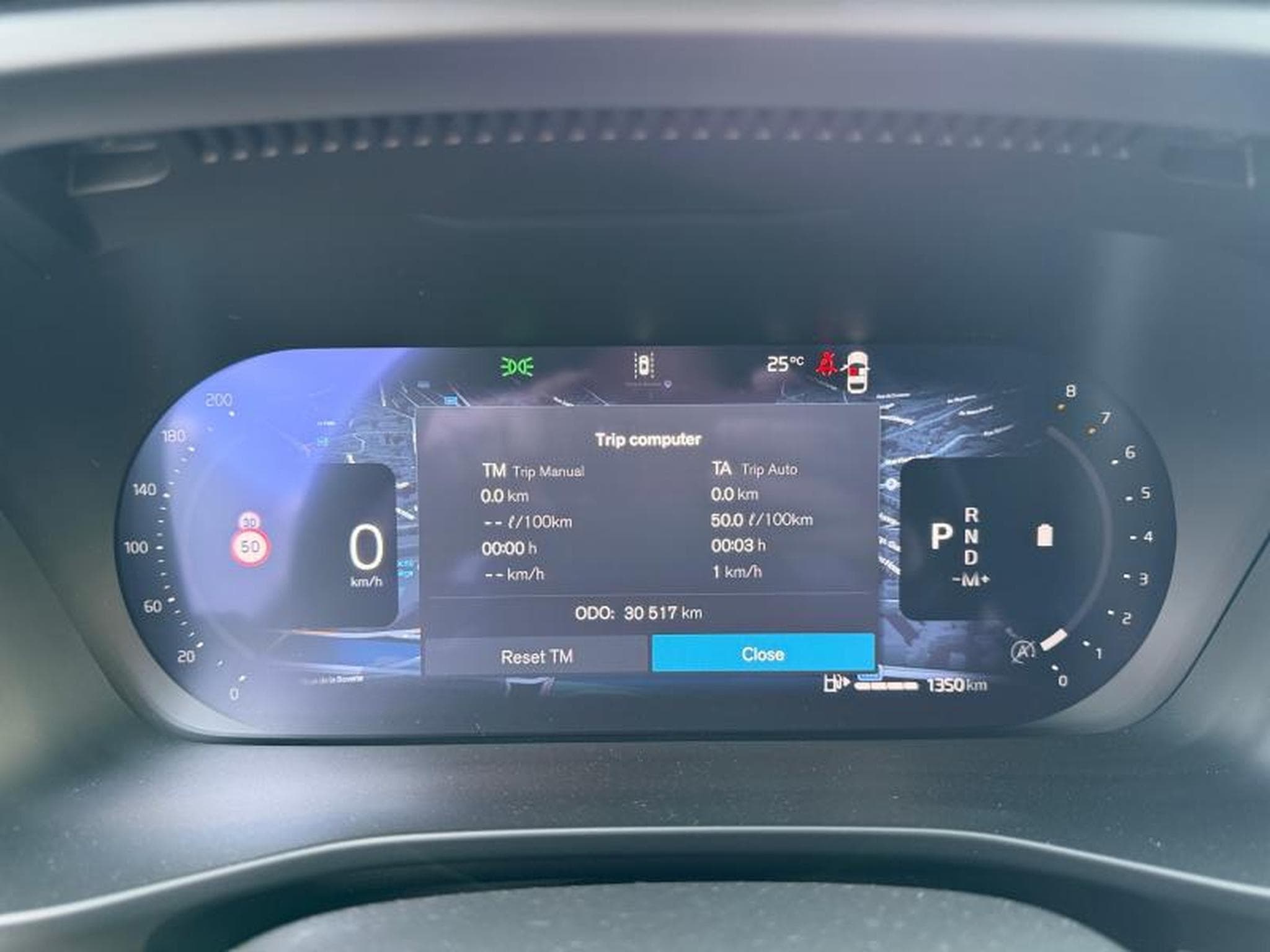 Volvo XC40 B3 Core / Essence (2025) - Foto 18