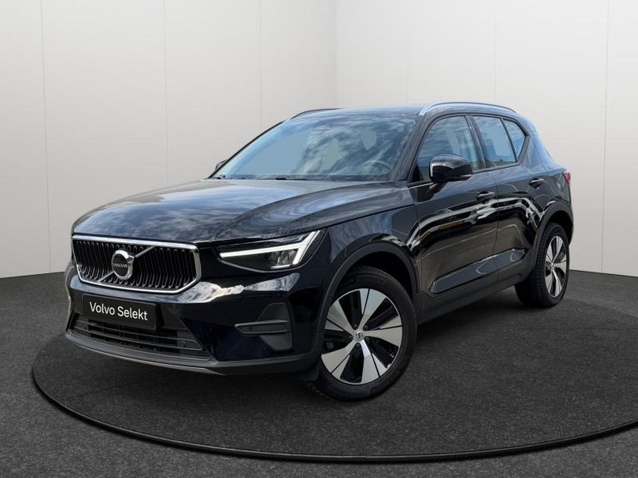 Volvo XC40 B3 Core 2026 / Essence (2025) - Foto 1