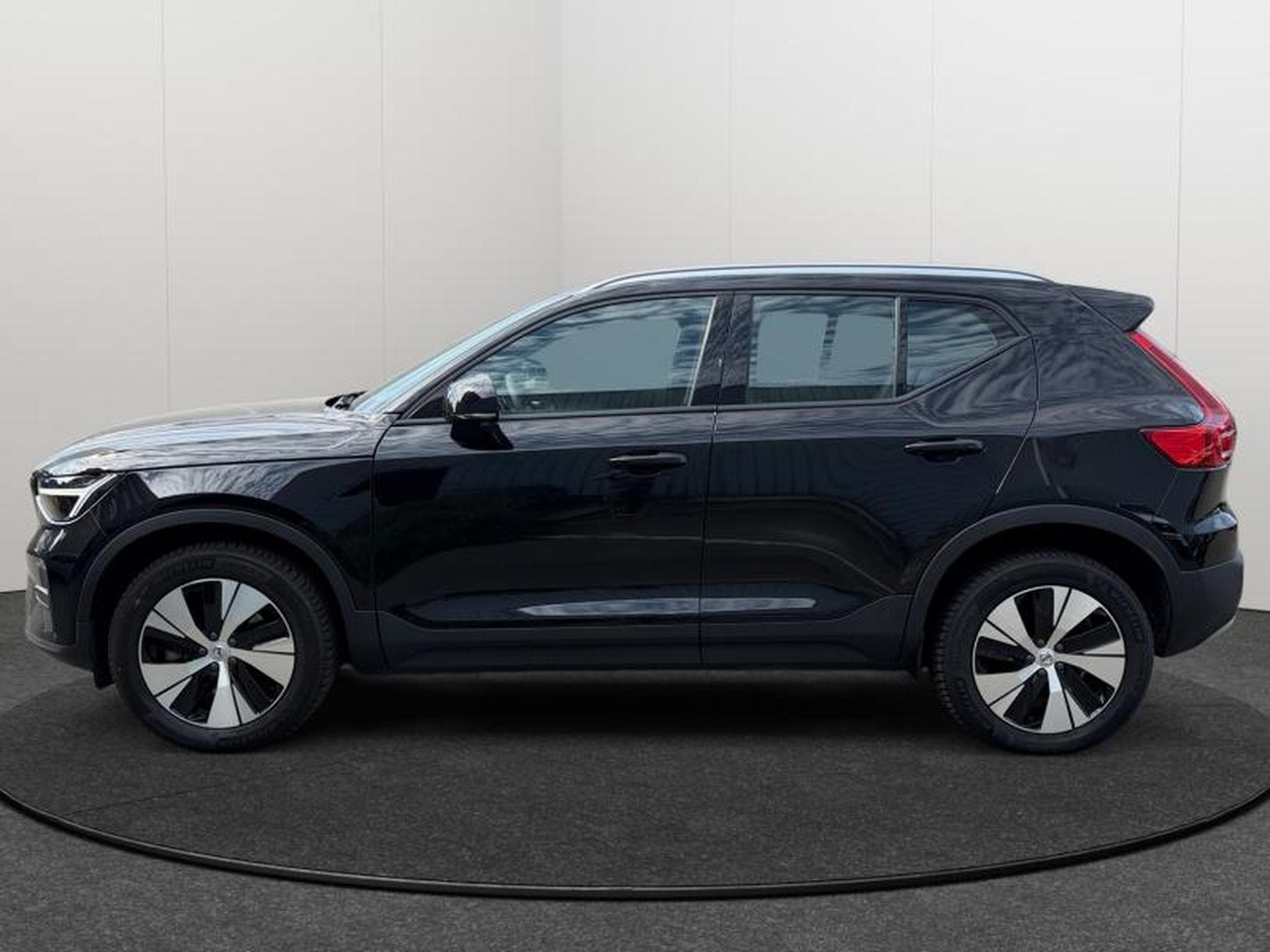 Volvo XC40 B3 Core 2026 / Essence (2025) - Foto 4