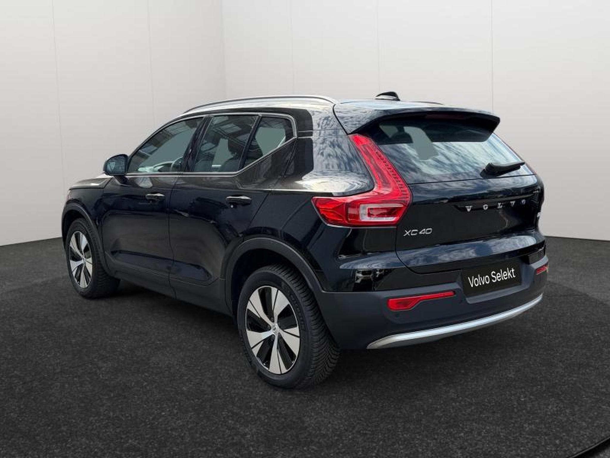Volvo XC40 B3 Core 2026 / Essence (2025) - Foto 5