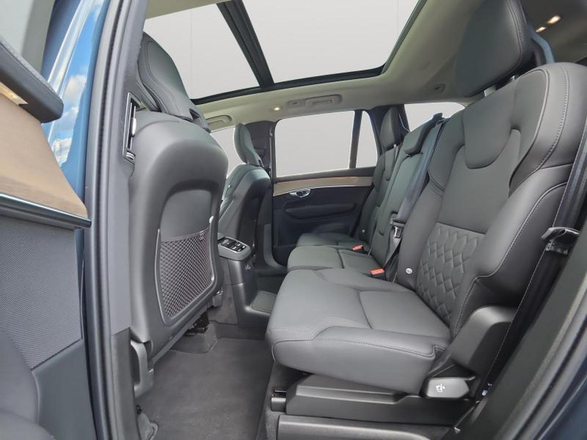 Volvo XC90 T8 AWD Plus Dark 2026 / Hybride (2025) - Foto 13
