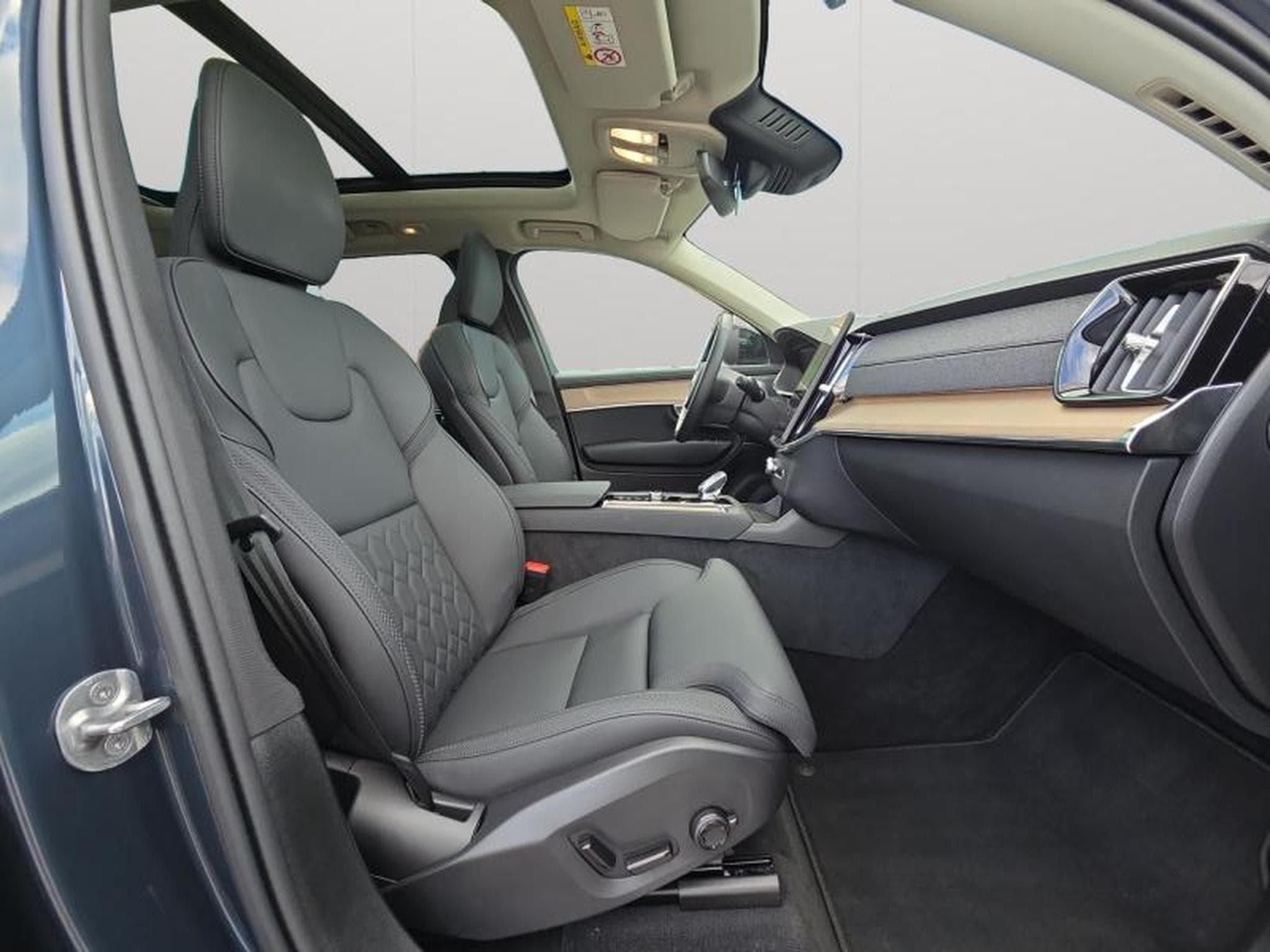 Volvo XC90 T8 AWD Plus Dark 2026 / Hybride (2025) - Foto 15
