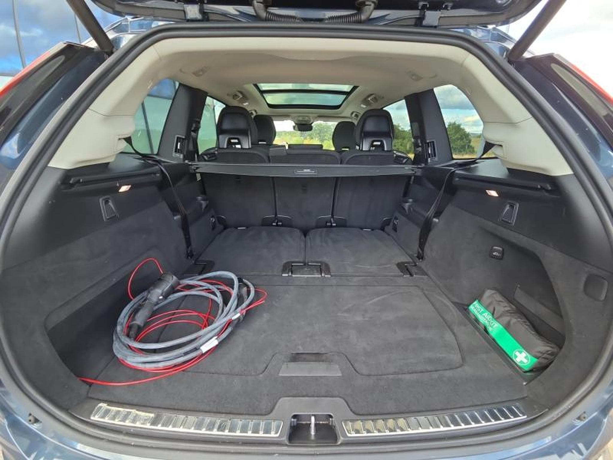 Volvo XC90 T8 AWD Plus Dark 2026 / Hybride (2025) - Foto 19