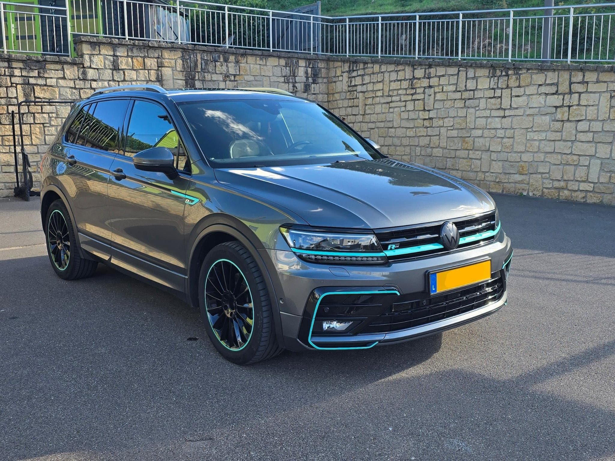 VW Tiguan Full R-Line (2020) - Photo 1
